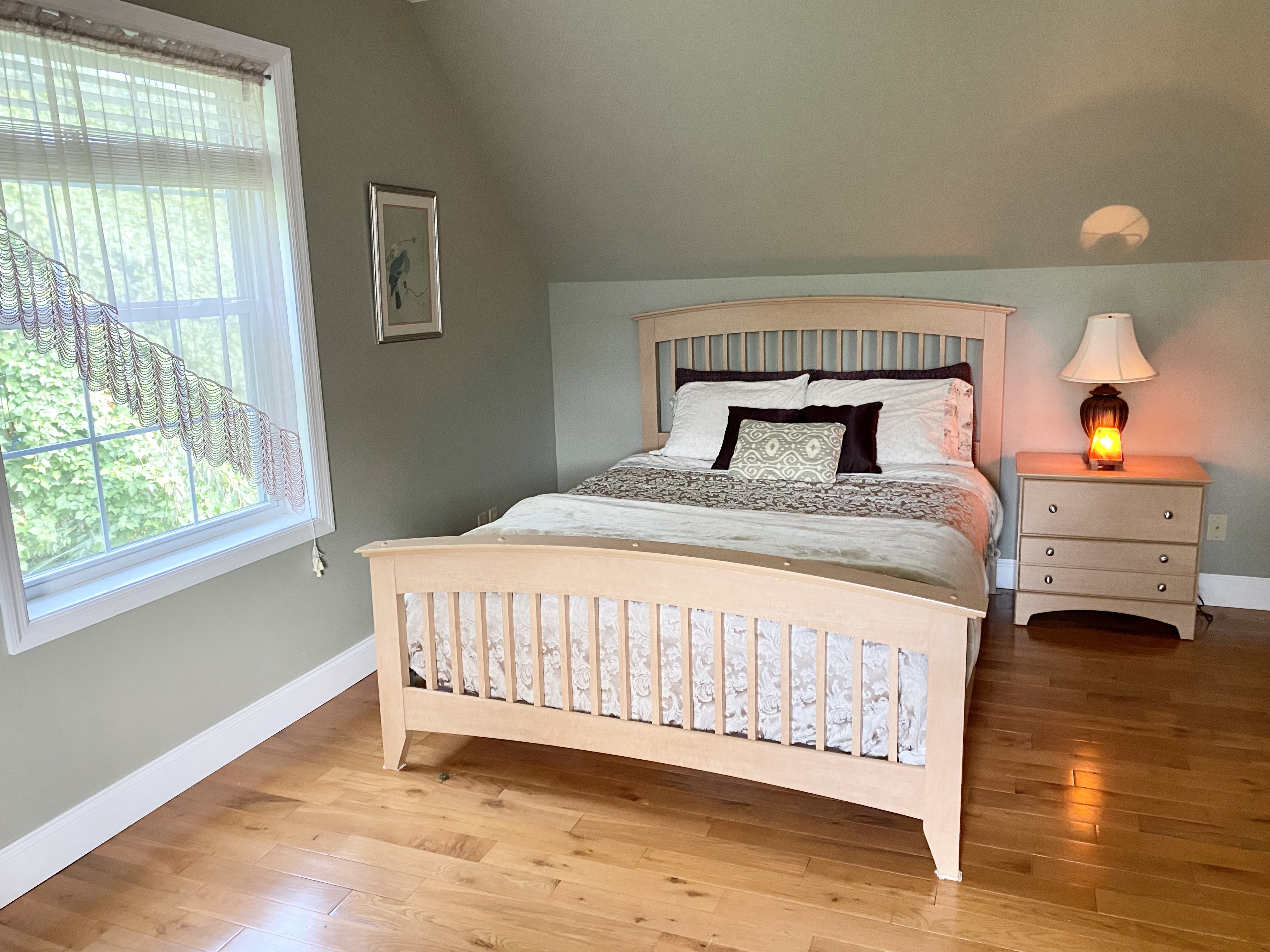 lovely room - 3 miles from downtown in 28803, Asheville