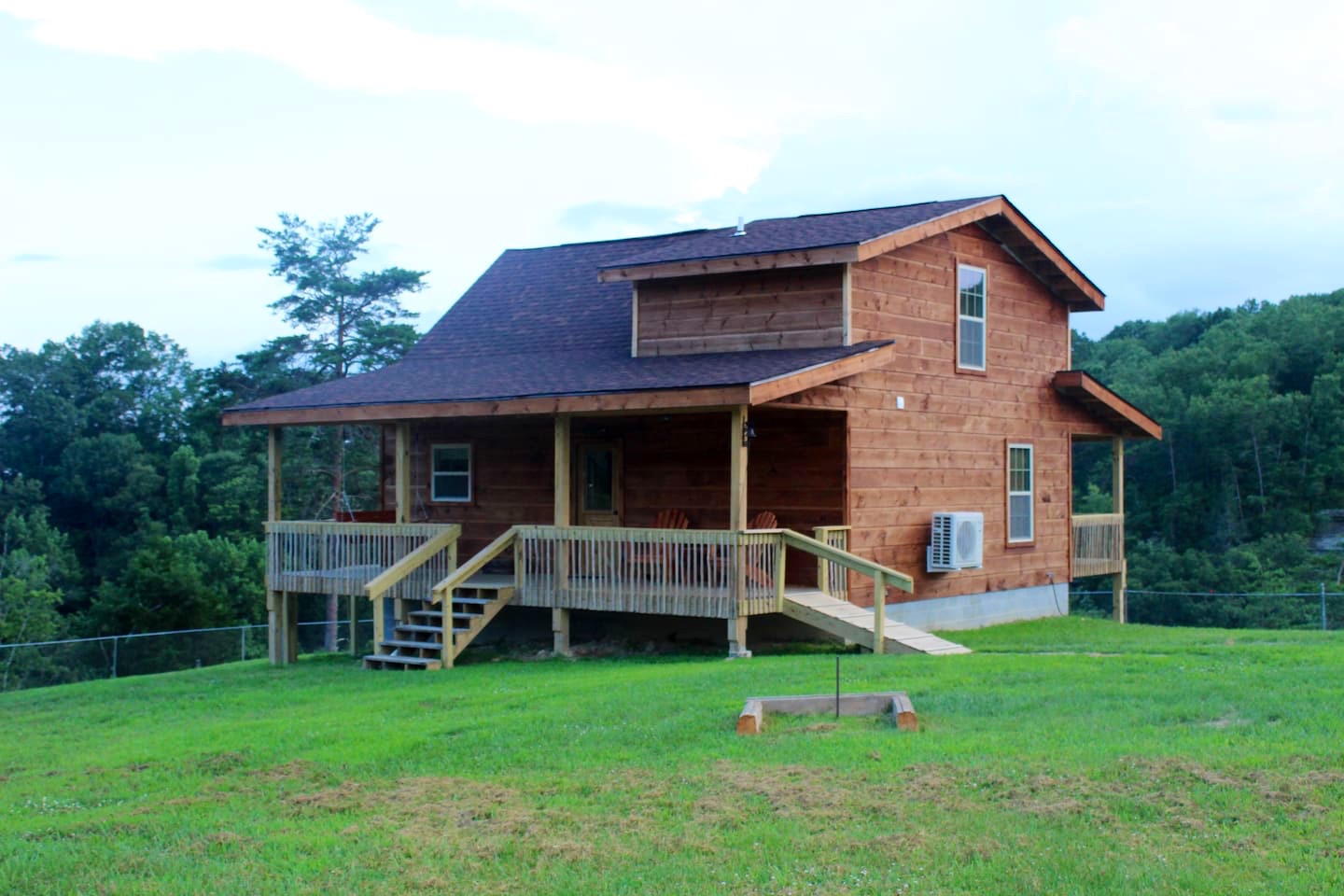 Angel's Retreat Scenic Cabin near RRG w/Hot Tub Cabins for Rent in