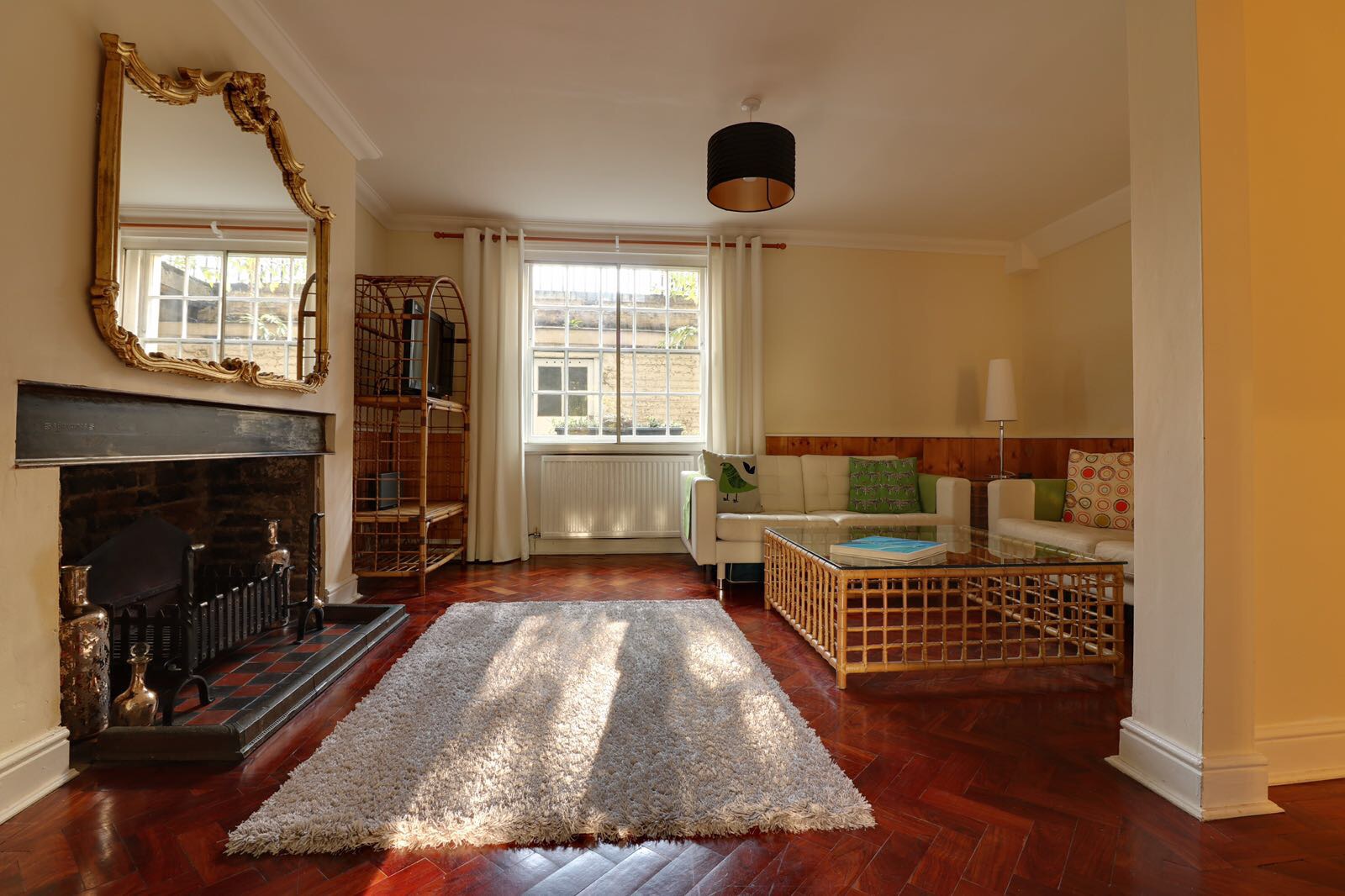 Double room in Georgian garden apartment