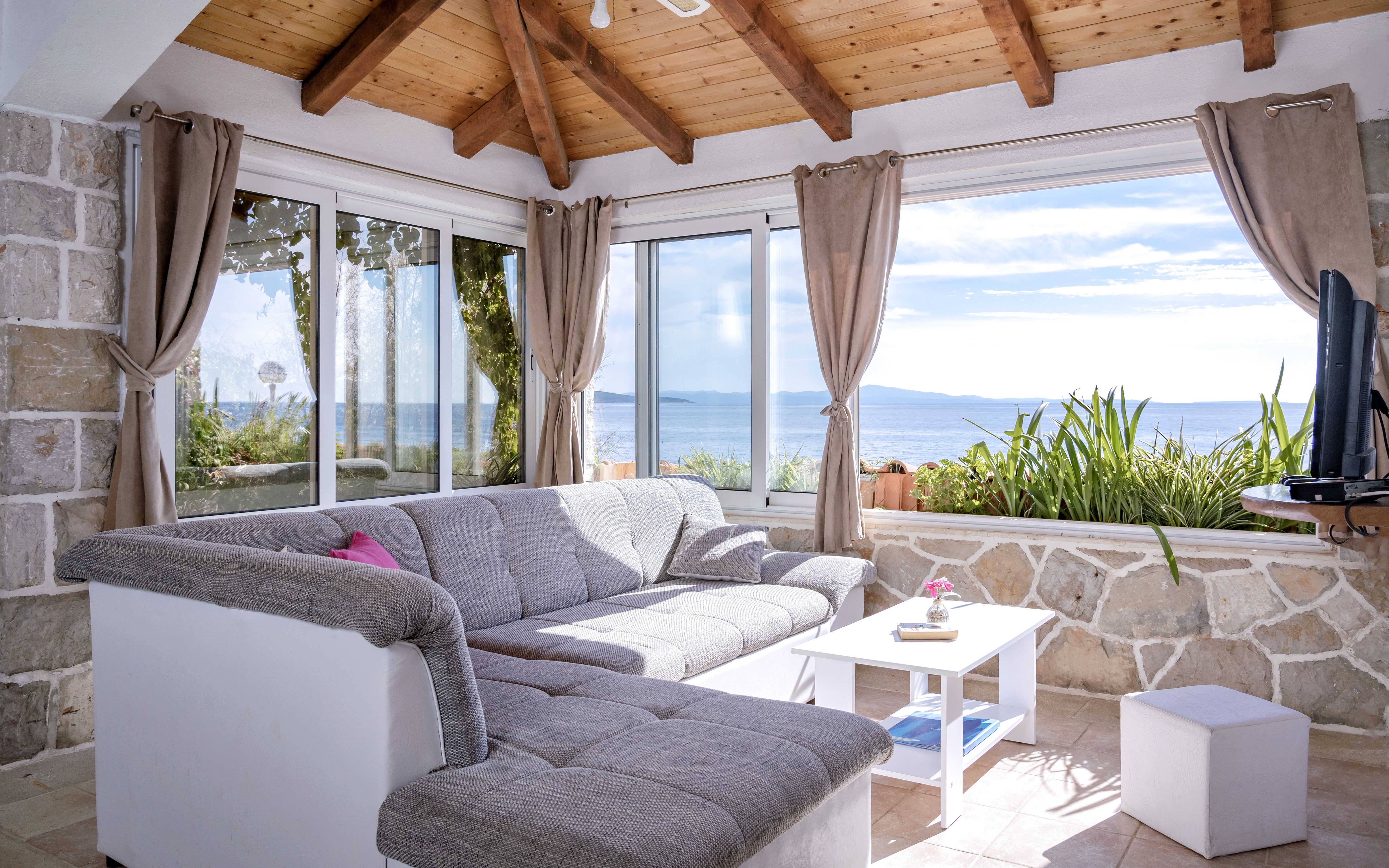 Spila - 2 Bedroom Apartment with Sea View A10