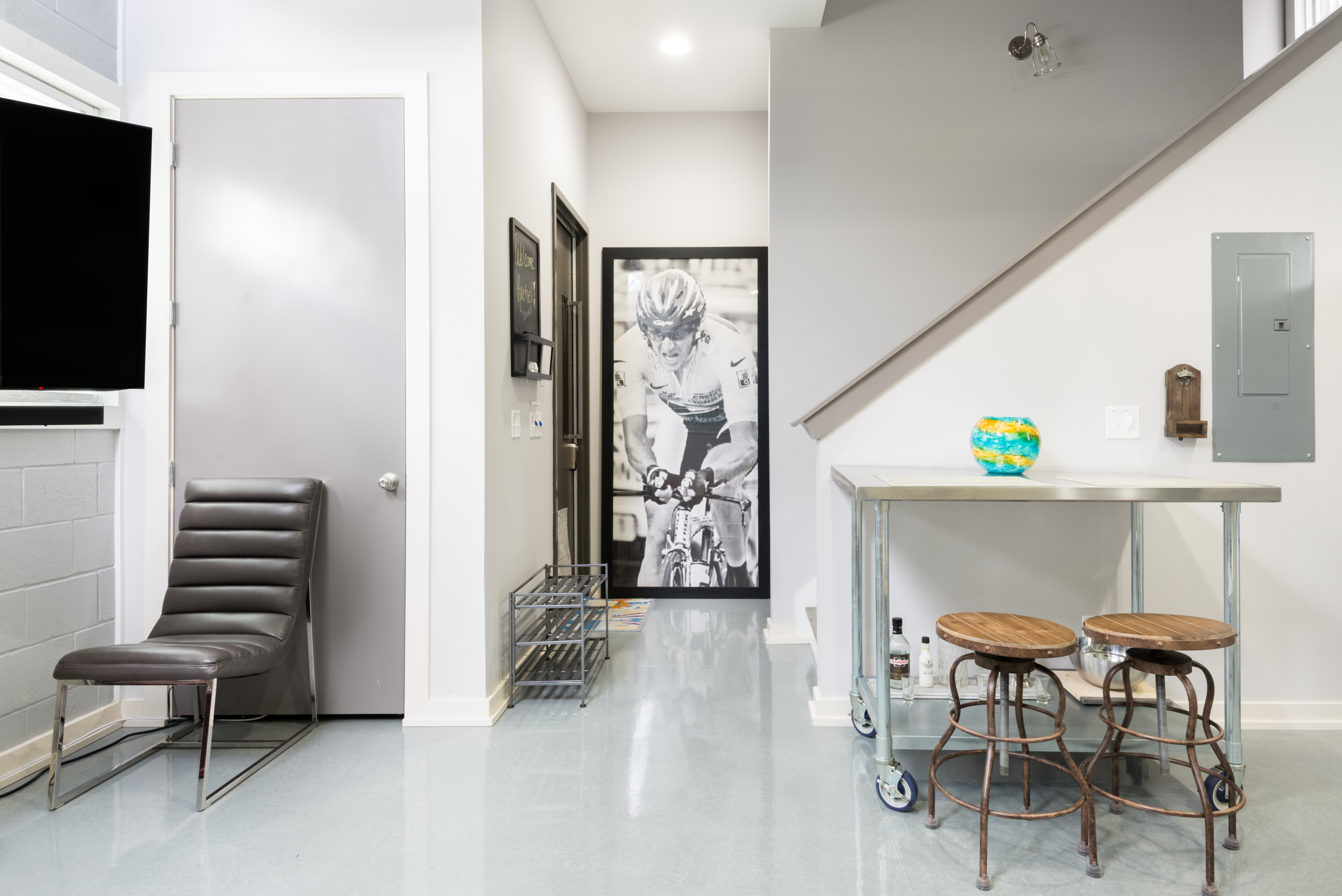 Polished Rooftop Loft near Downtown in District 17, Nashville