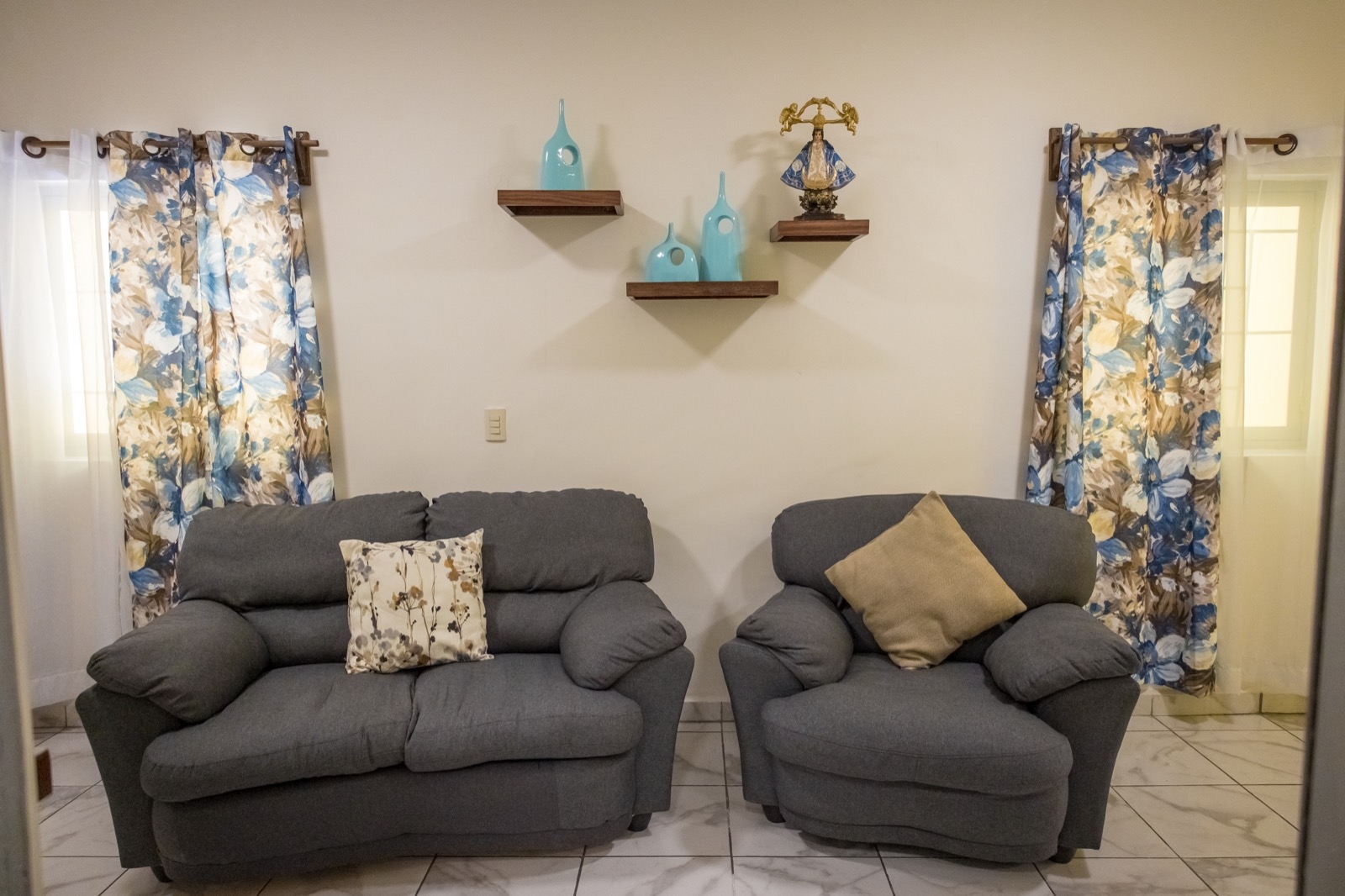 Lavender apartment, central and close to cathedral