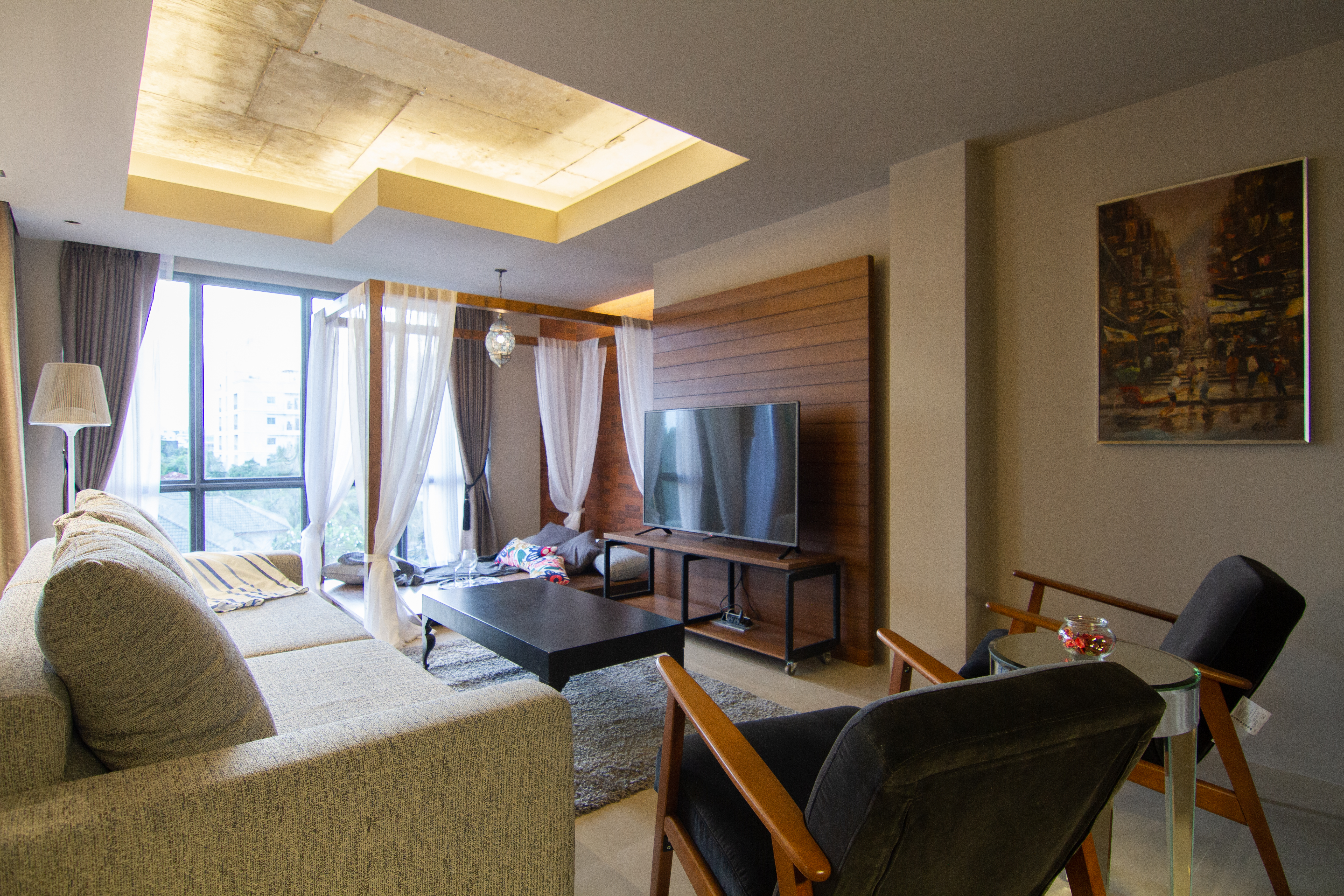 2BR-SKYLINE GALLERY-Phrakhanong BTS-漂亮的房子-WiFi