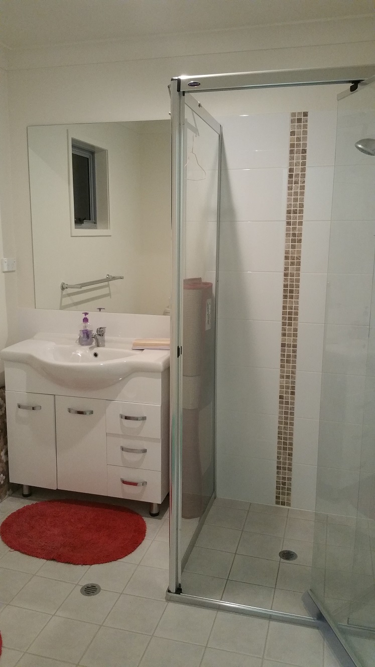 Spacious room for Female in Calamvale - Stretton, Brisbane