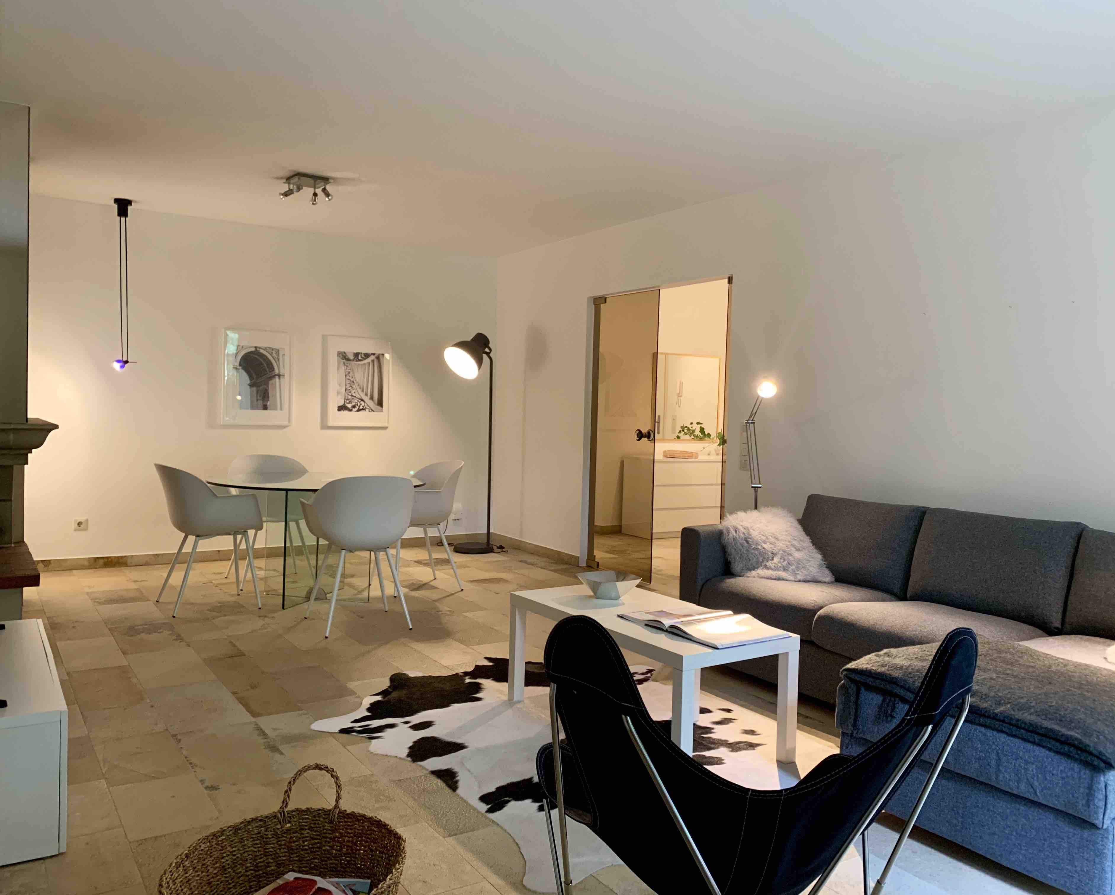 Charming spacious stylish flat / private parking