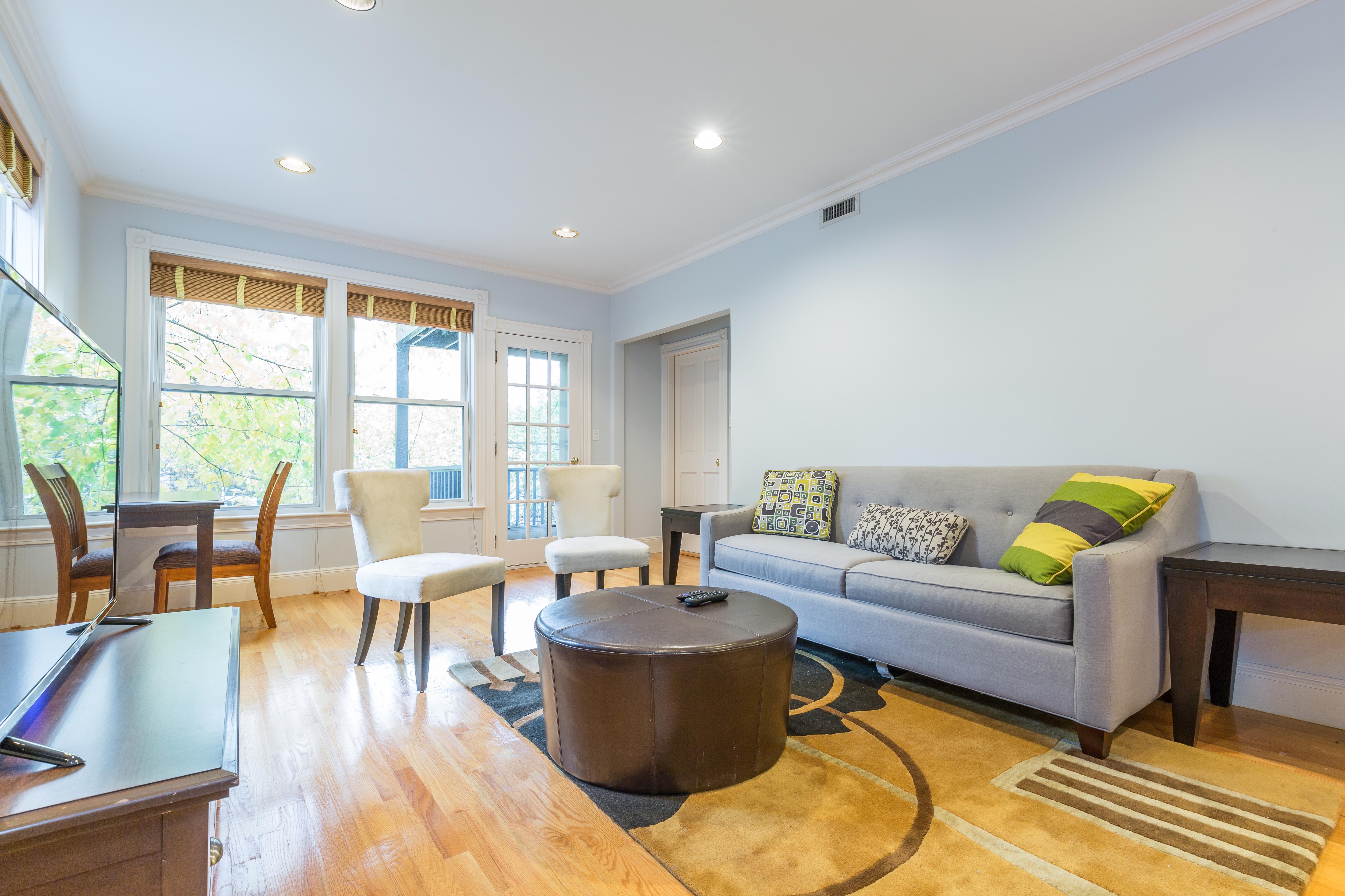 2 Bed 2 Bath w/ Parking Blocks from Harvard in Riverside, Cambridge