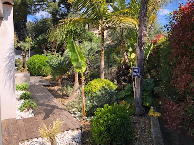 Quiet and independent accommodation of good standing