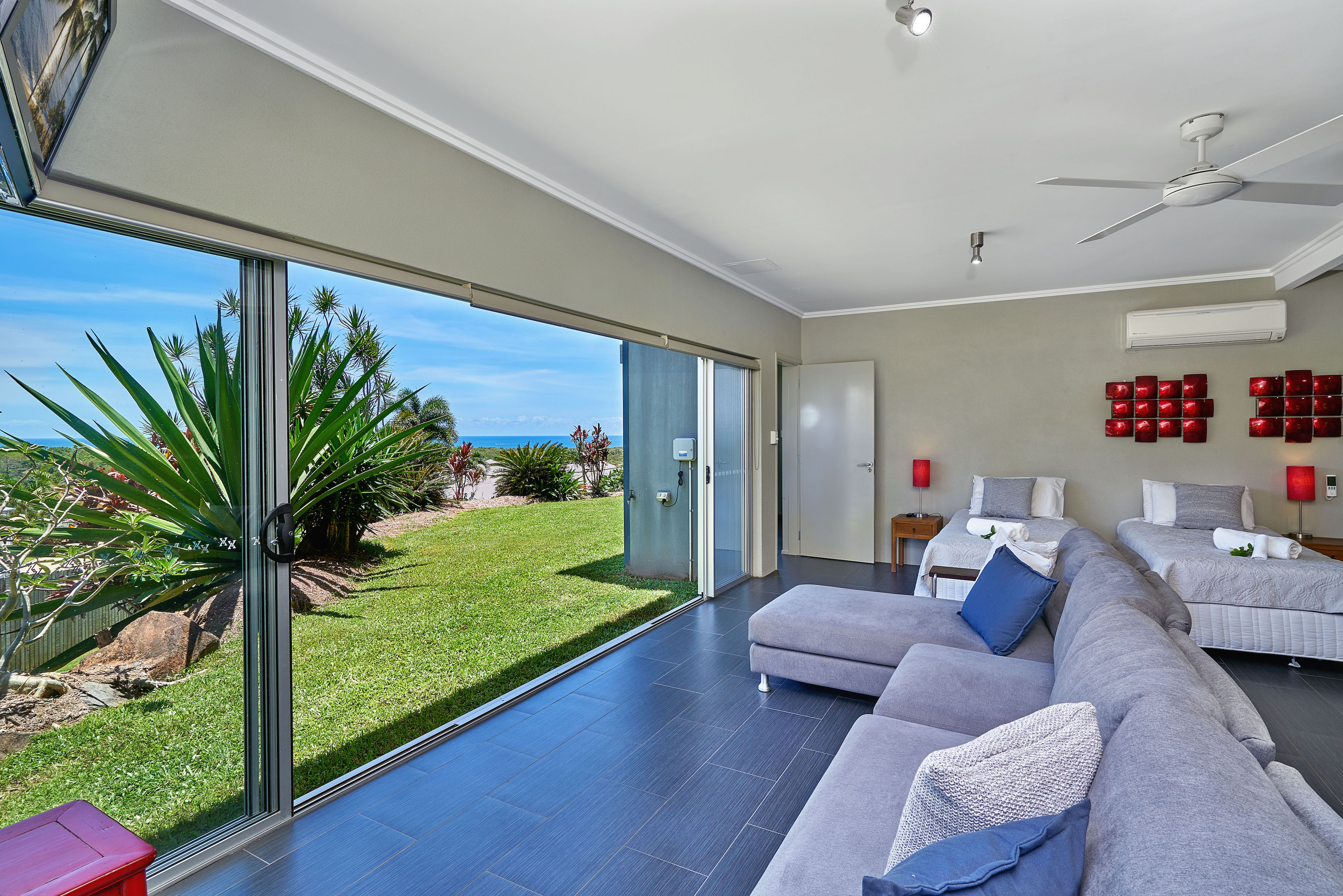 Bedrock Relax And Recharge Houses For Rent In Palm Cove Queensland Australia