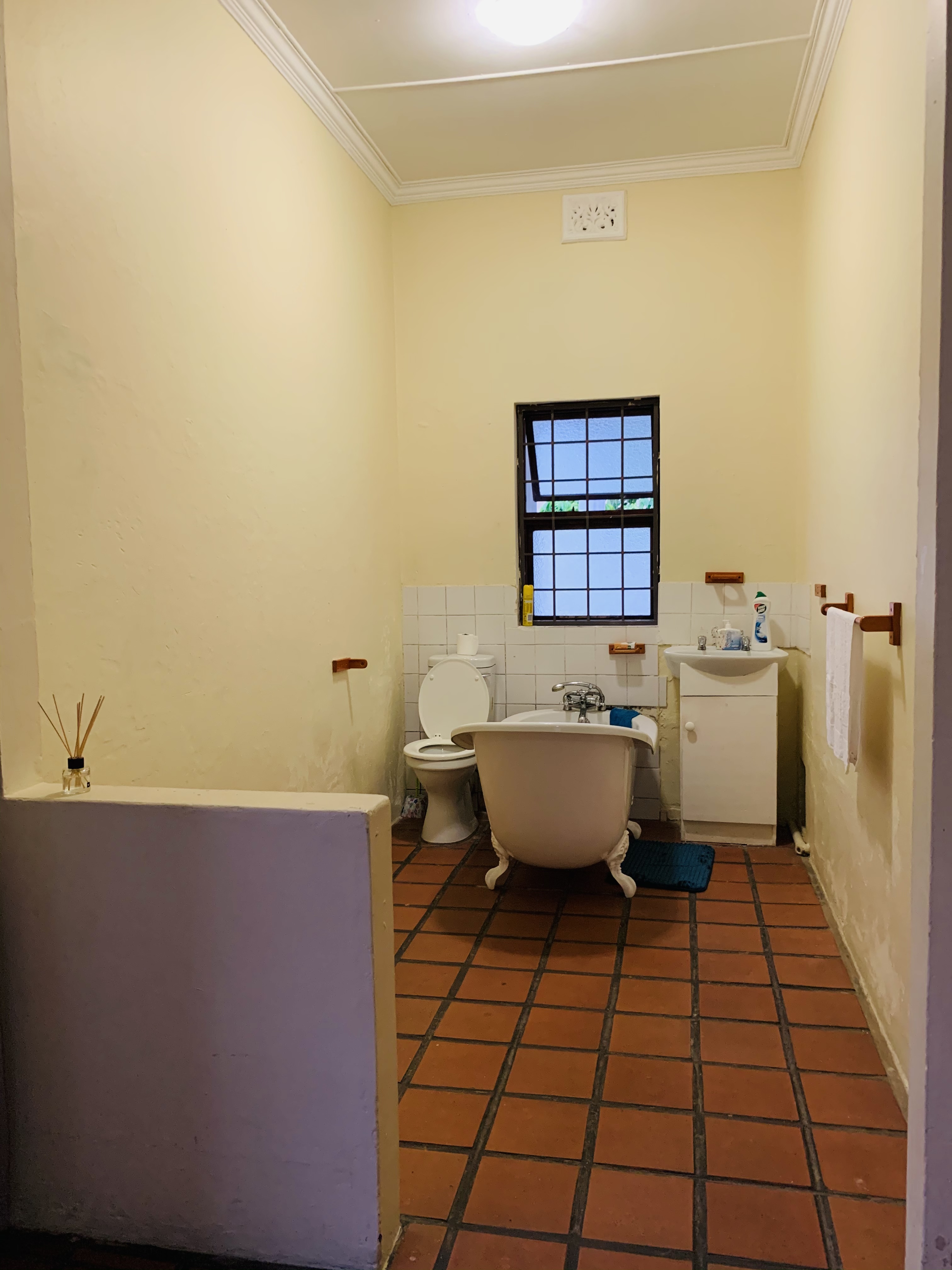 Quigney Beachfront Houses for Rent in East London