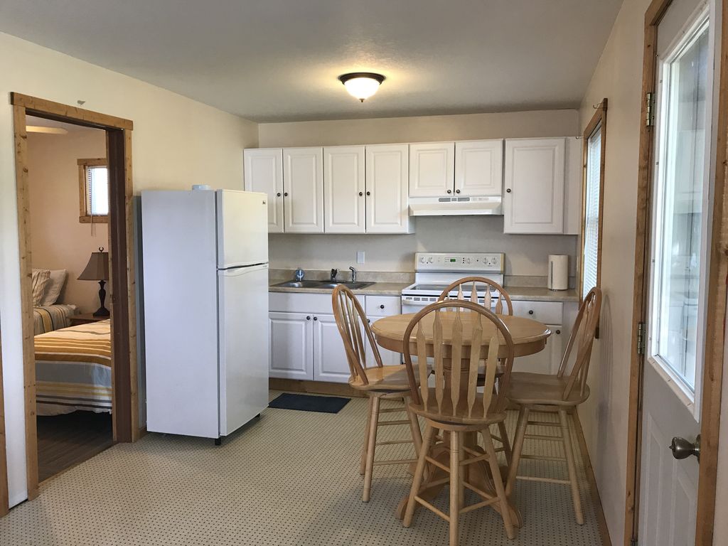 Rainy River Lake of the Woods Cabin Getaway Cabins for Rent in