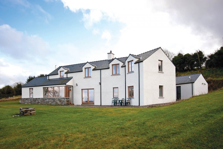 Beautiful Lakeview Home Houses for Rent in Portroe, County Tipperary