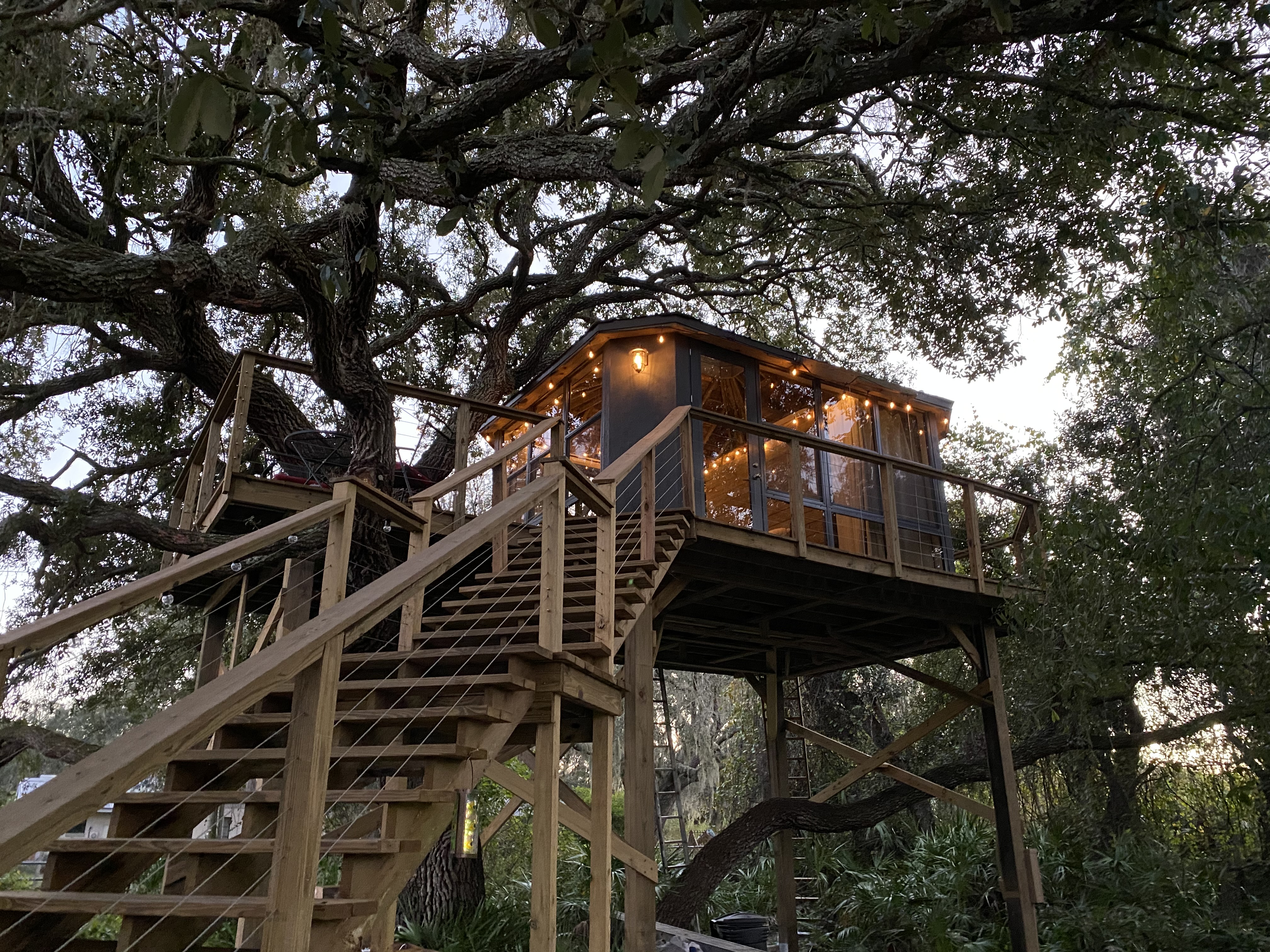 Treehouse In The Cloud Close Totheme Parks Treehouses For Rent In Saint Cloud Florida United States