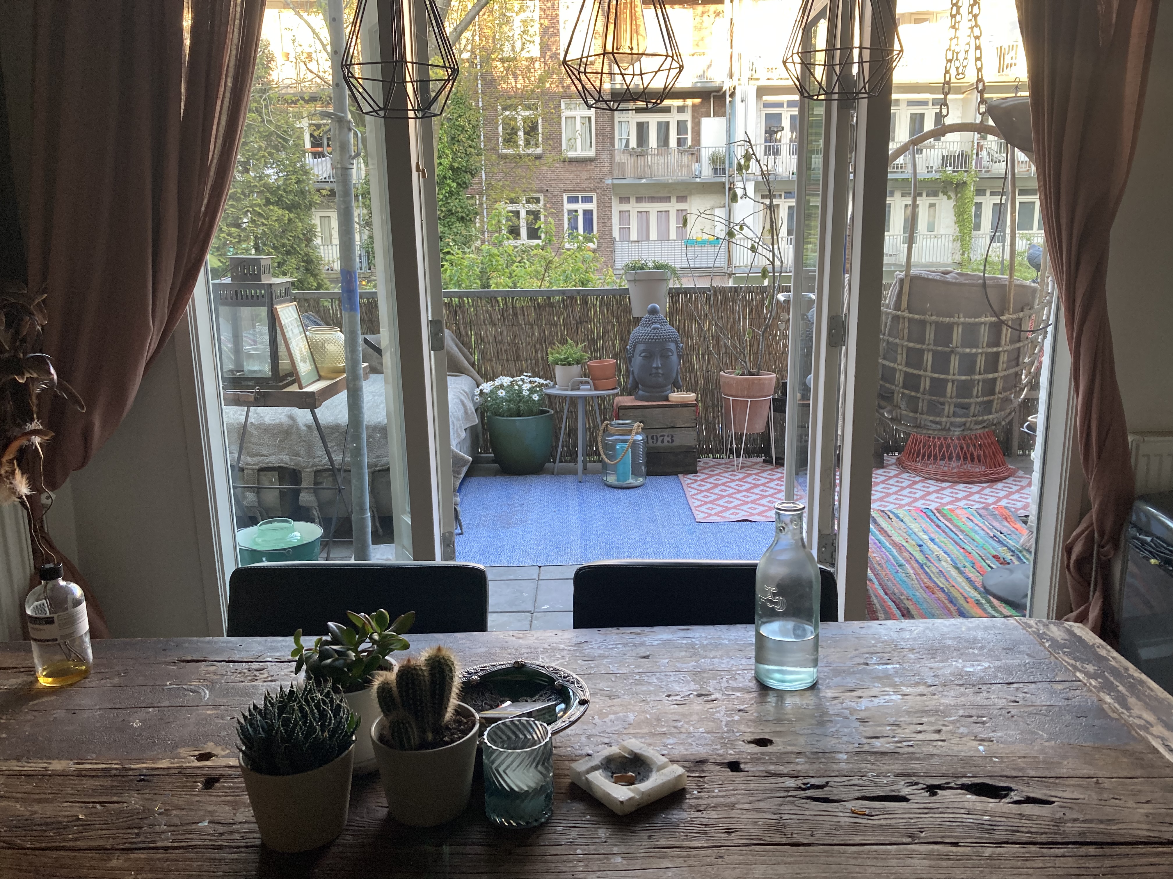Perfect spot near centre but private & quietly — Amsterdam stay