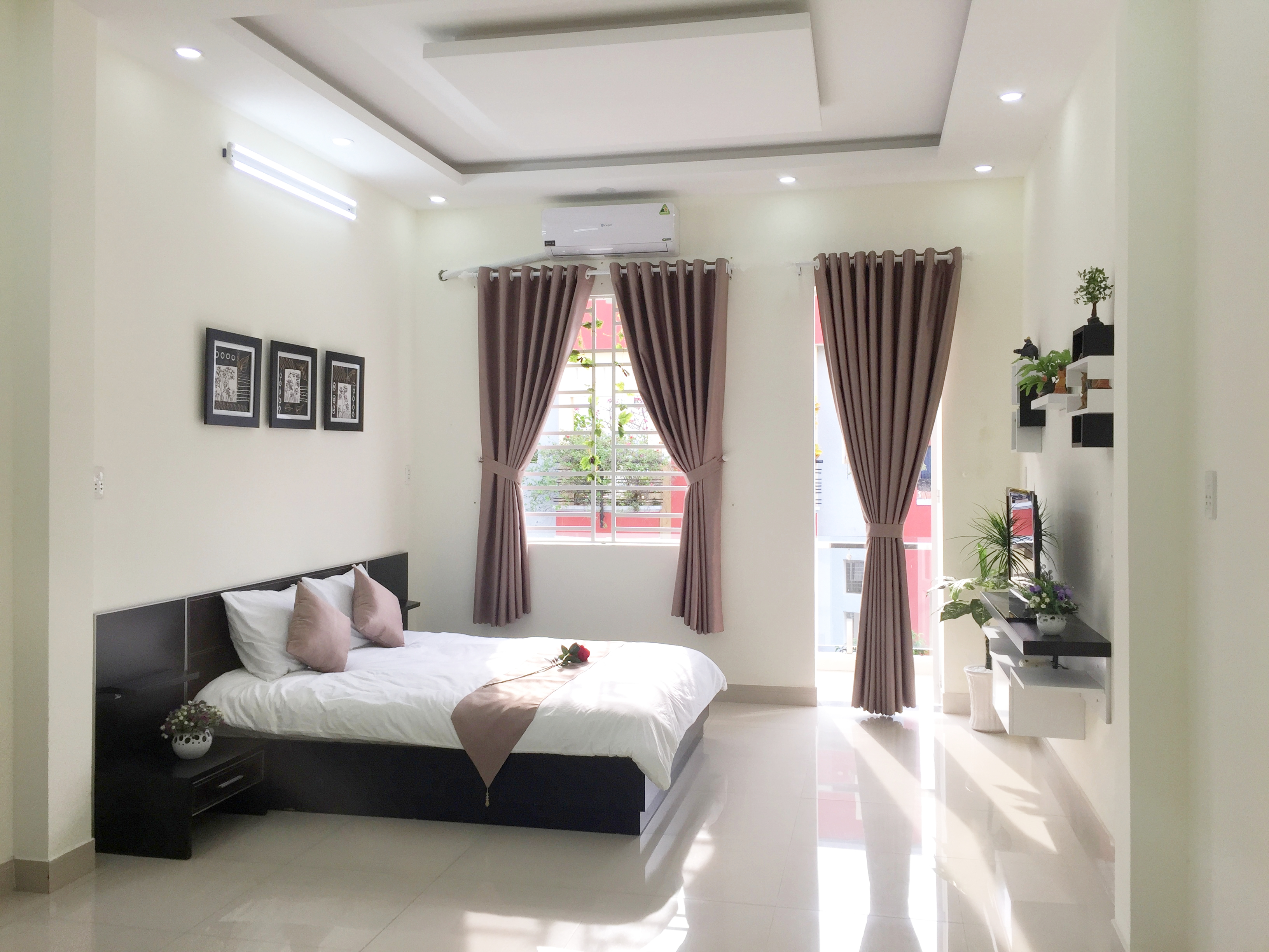 MODERN, COSY ACOMMODATION AT LOCAL PRICE-ROOM 2.1