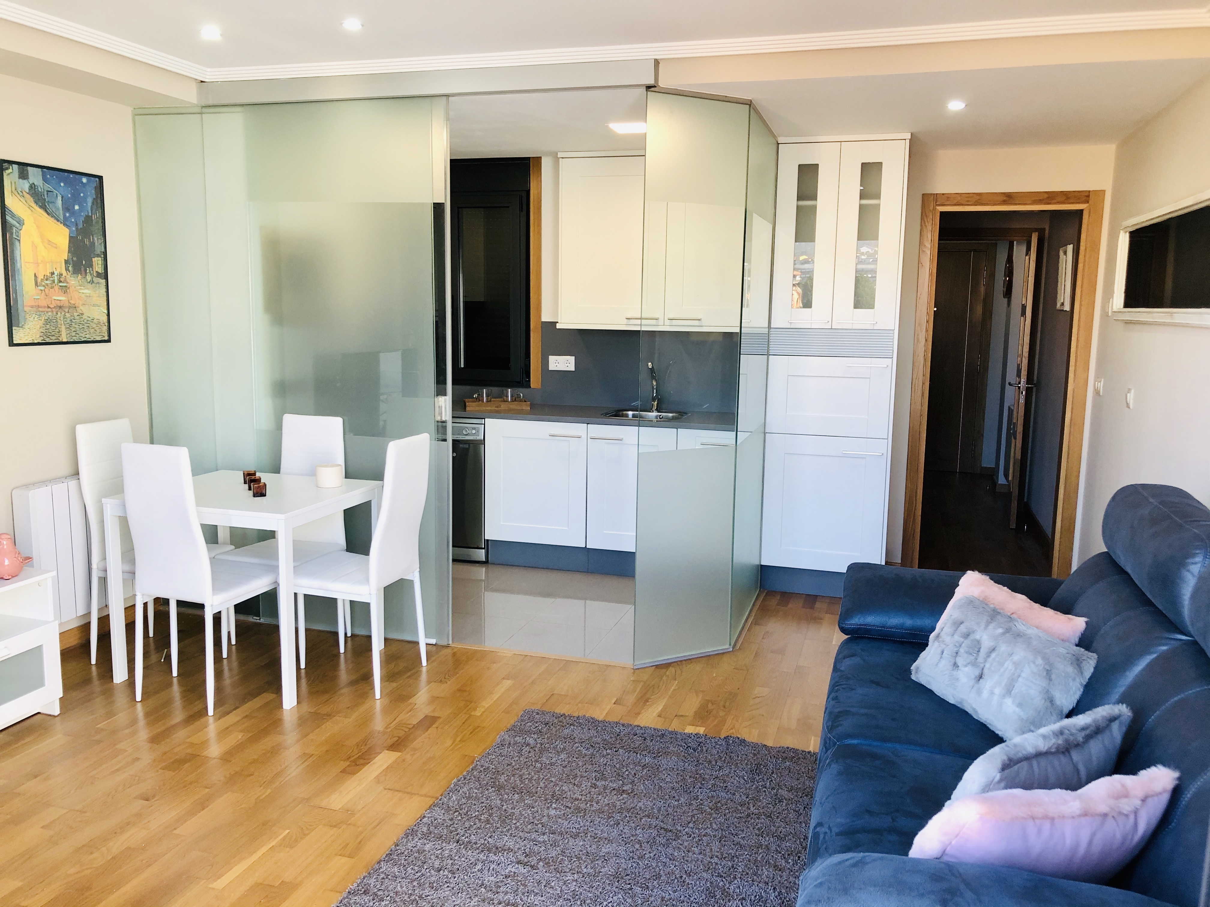 Apartment with pool and terrace close to the beach