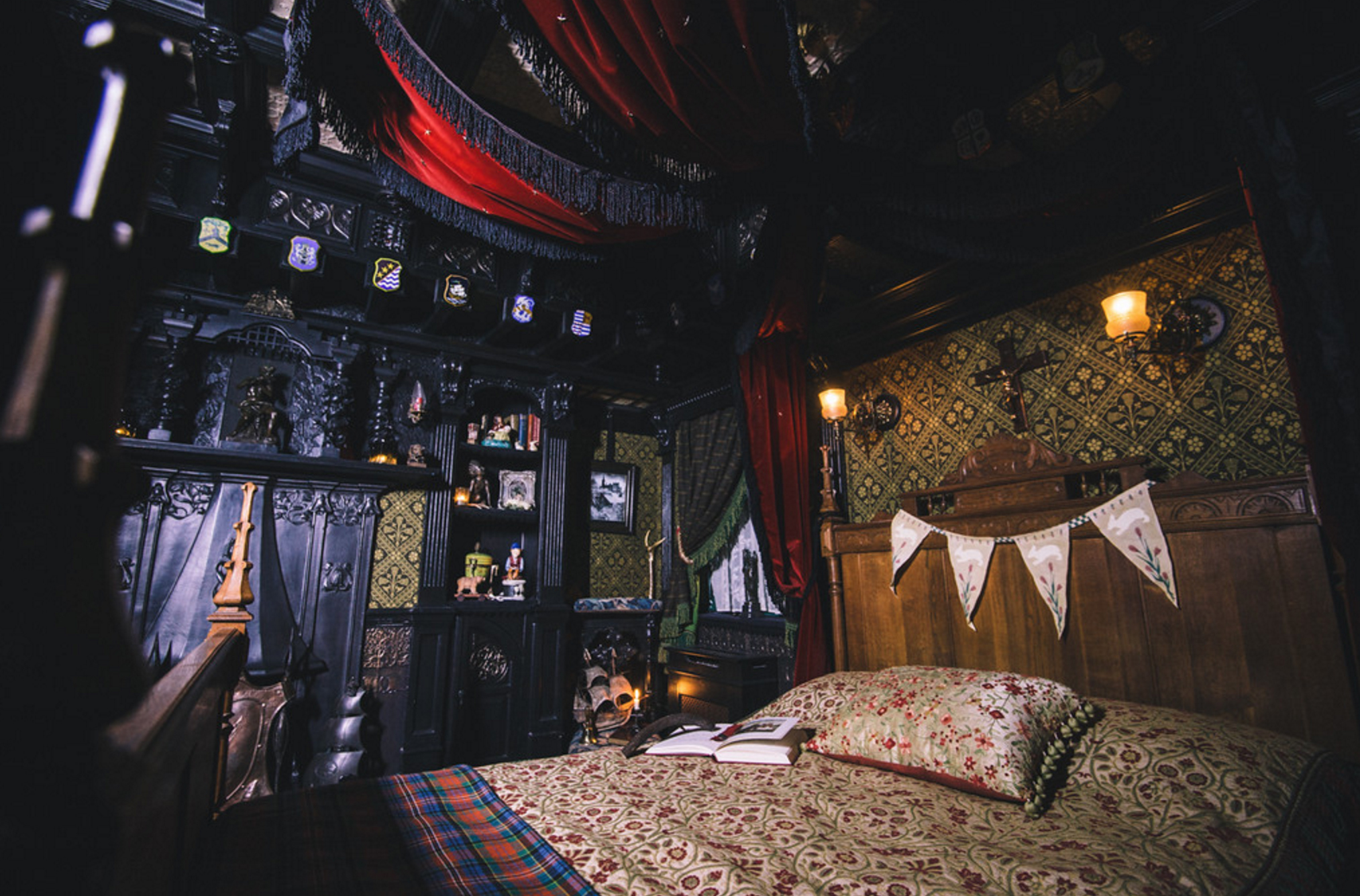 The Haunted Bedroom at Talliston Houses for Rent in Great Dunmow