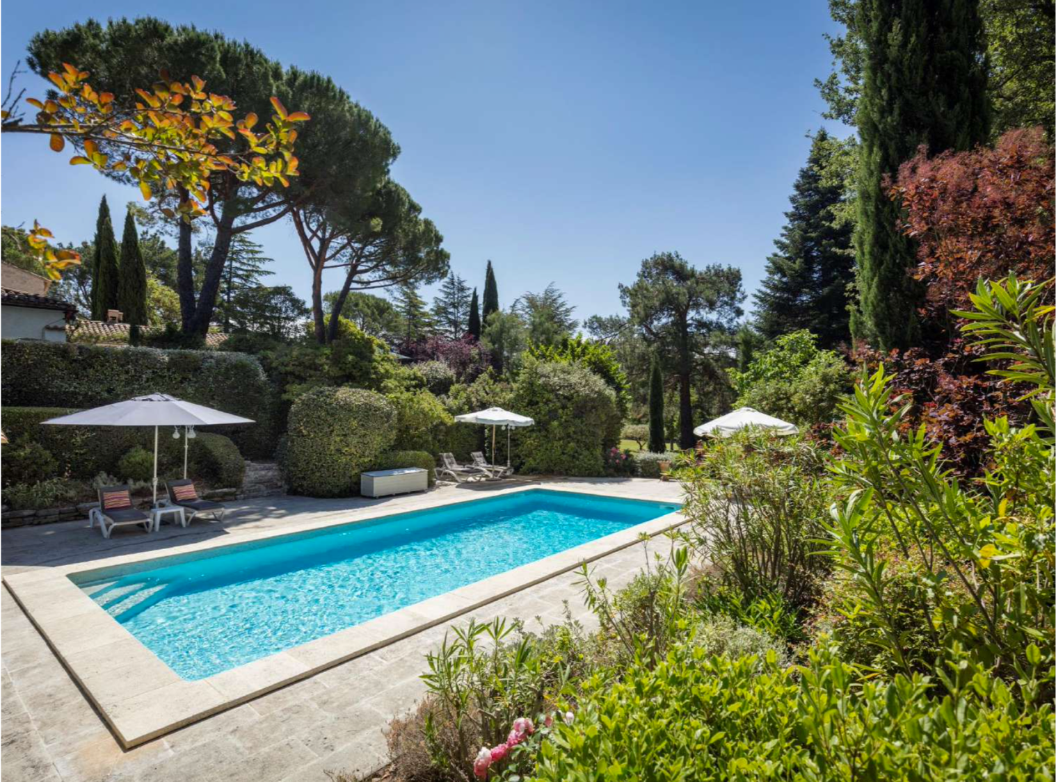 Provencal farmhouse a 10 min walk from Lourmarin (Luberon)