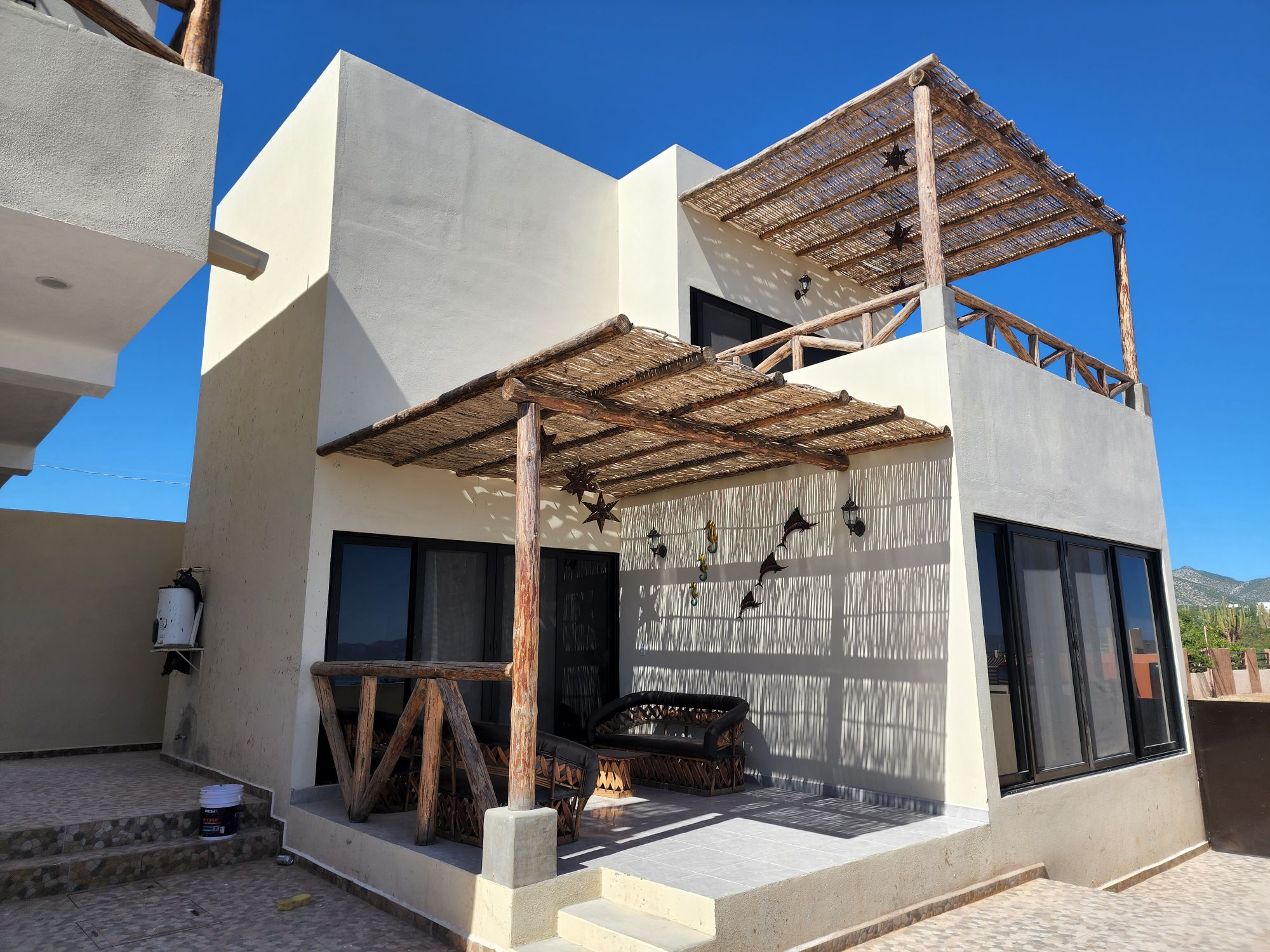 Lovely place with pool and close to the beach