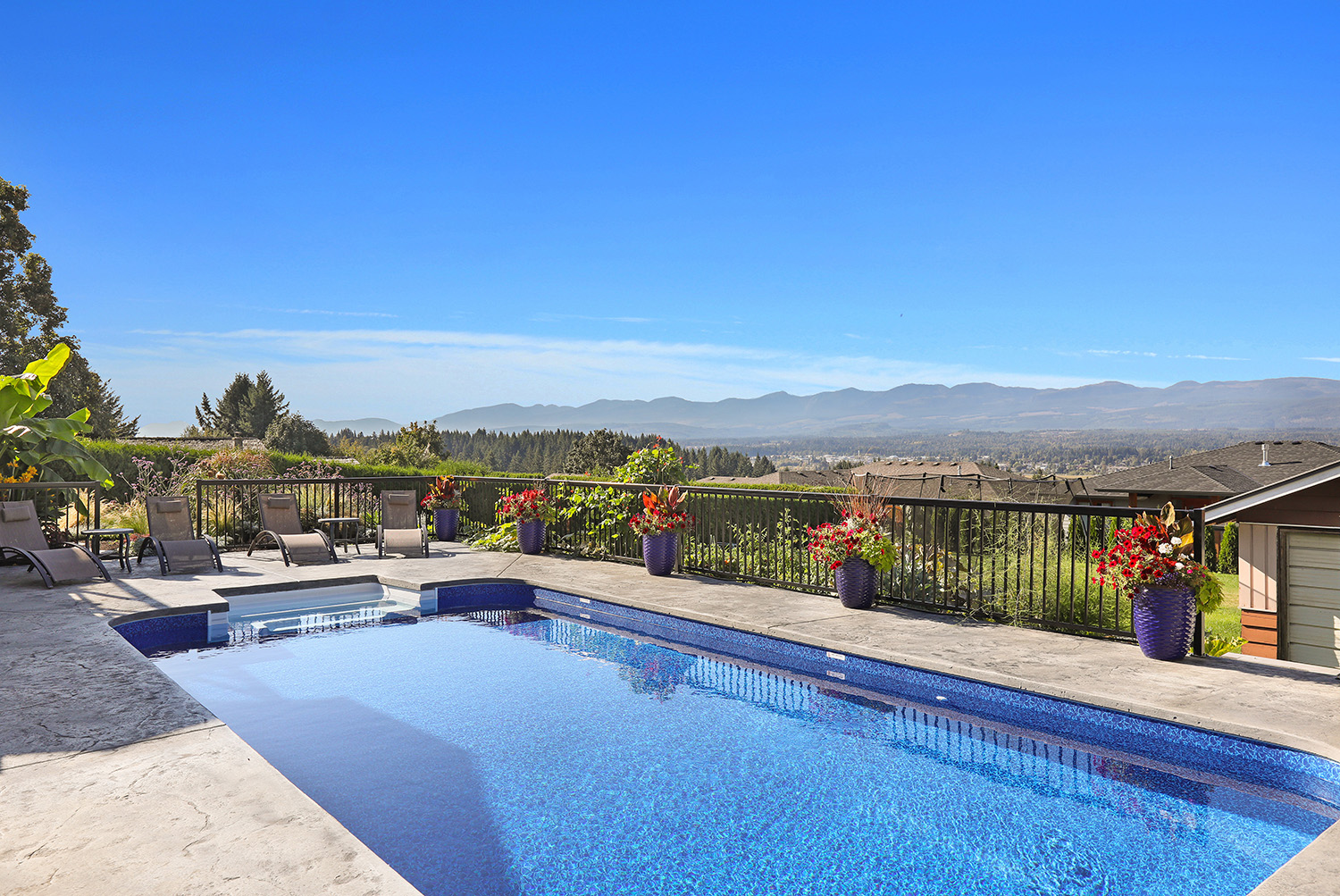 Spectacular glacier view, private pool, EV charger