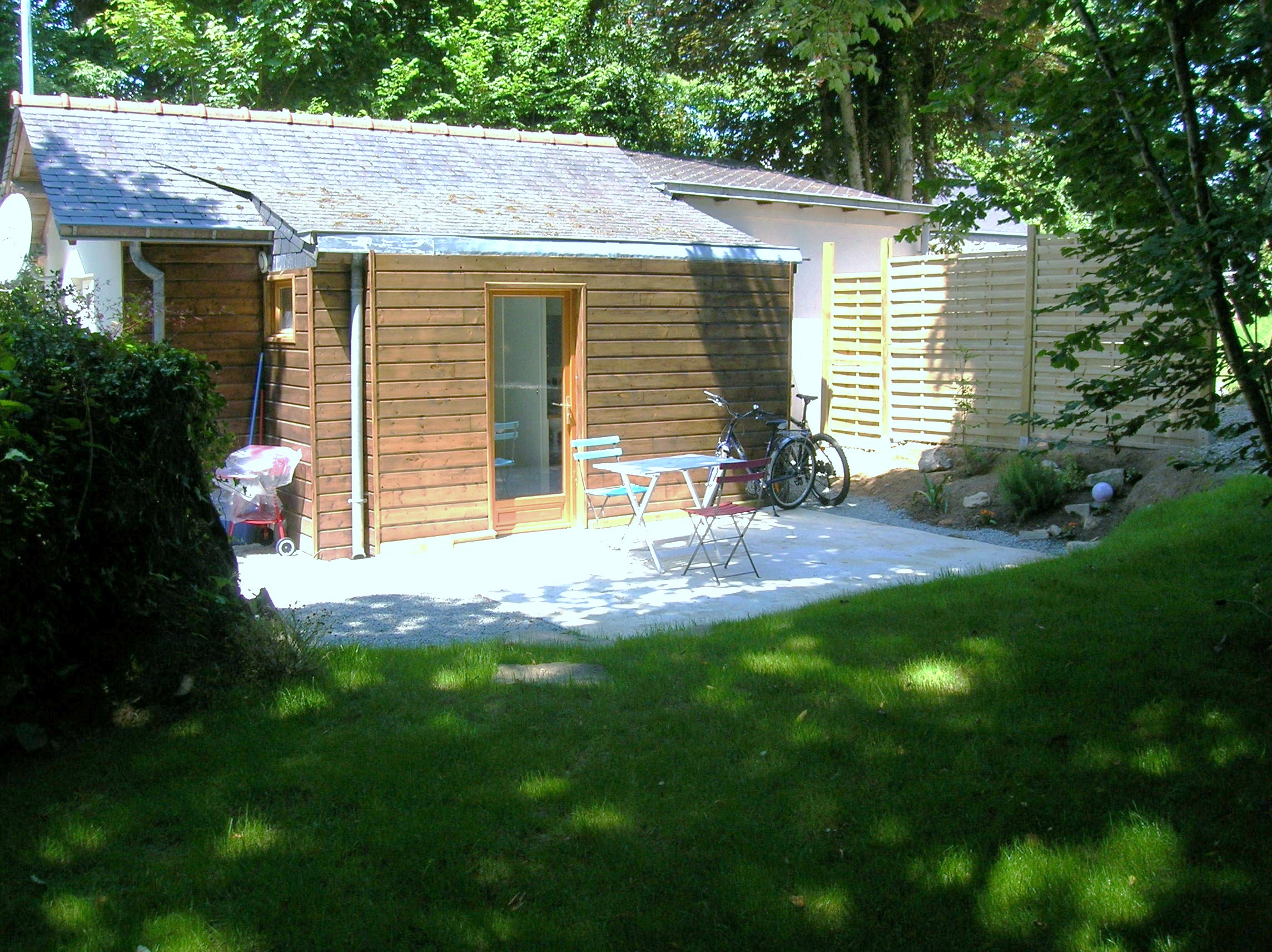 beautiful independent little house crazy forest