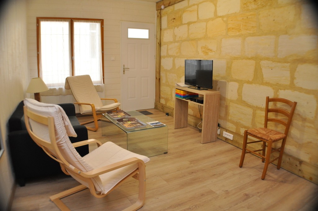 GITE DE VILLE + cour et petit garage in Lormont, Bordeaux