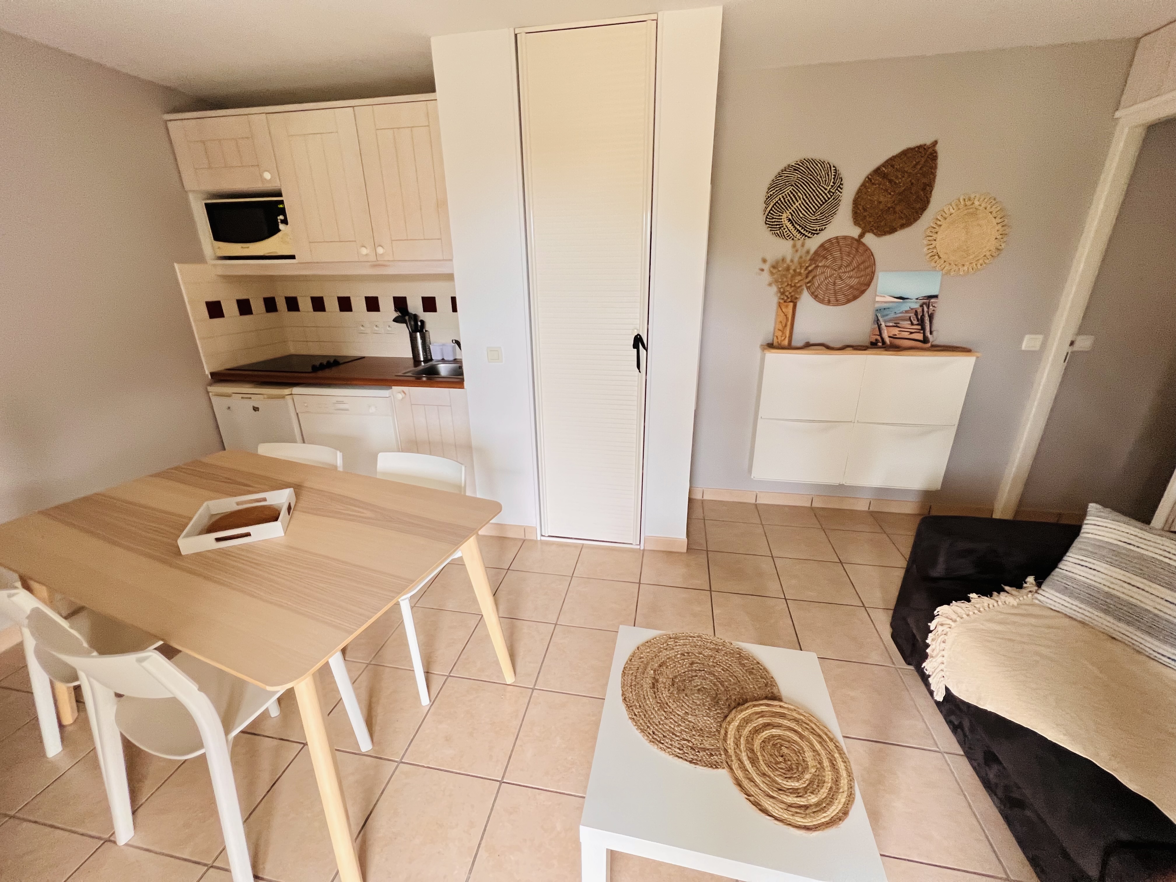🌅 Entire Apartment in Residence