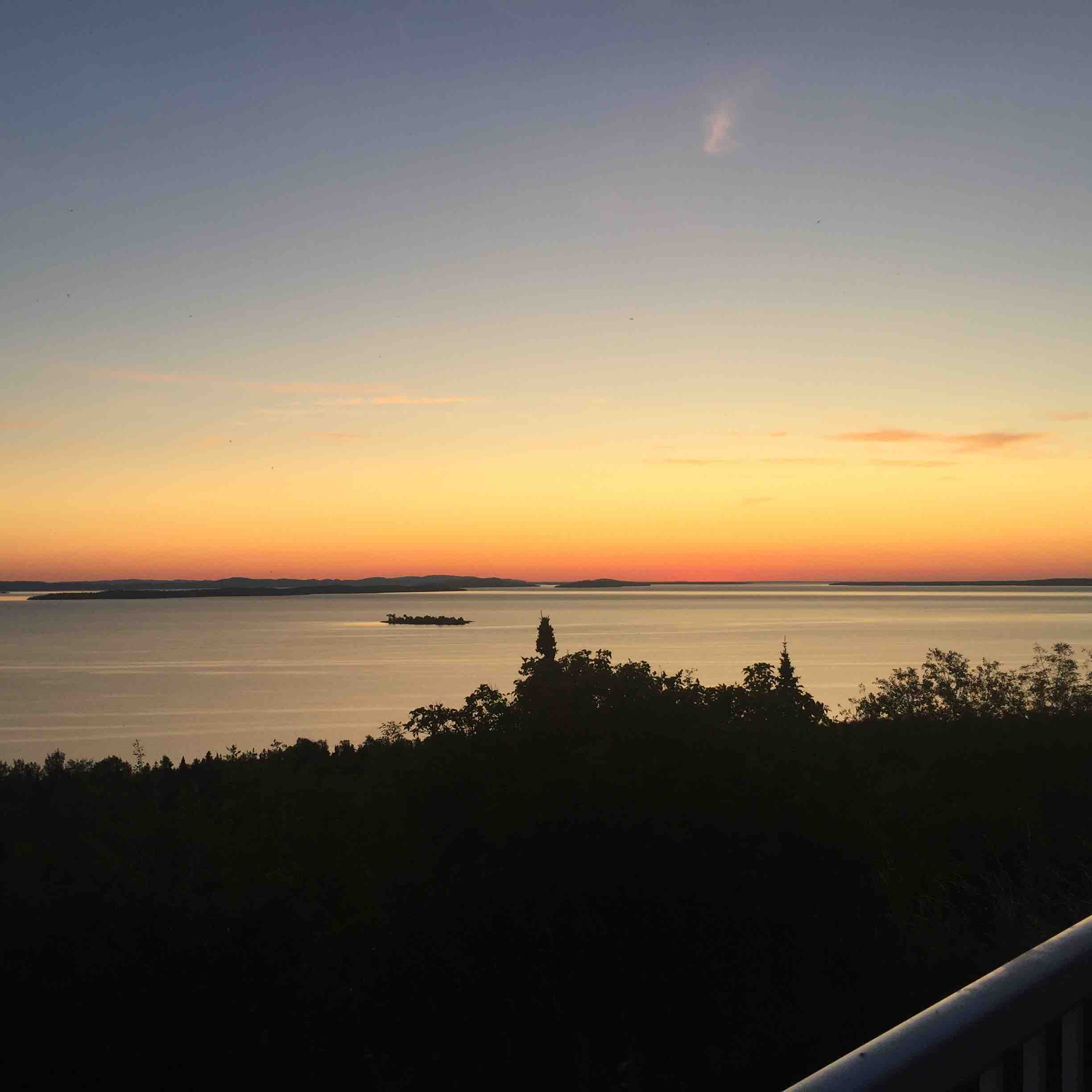 Ten Mile Point Cottage Cottages for Rent in Sheguiandah, Ontario, Canada