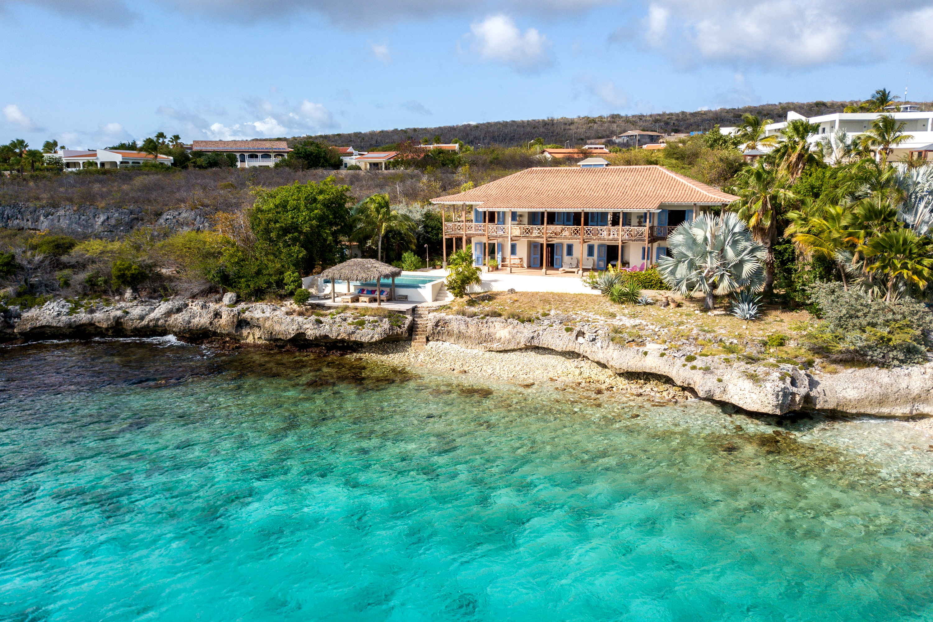 Shores 32, private stunning oceanfront villa