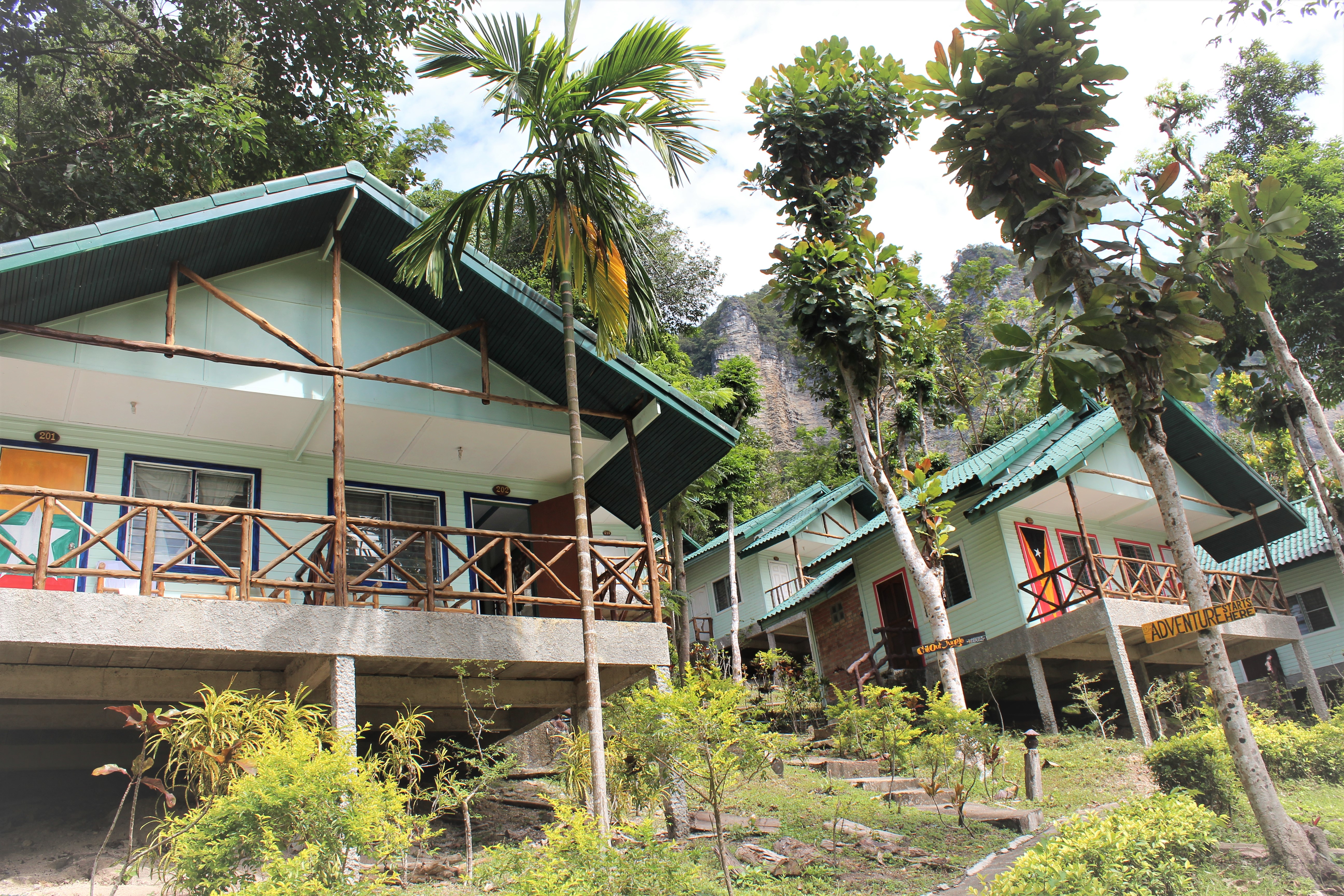 Chill out Bar & bungalows,  tonsai beach, Ao Nang