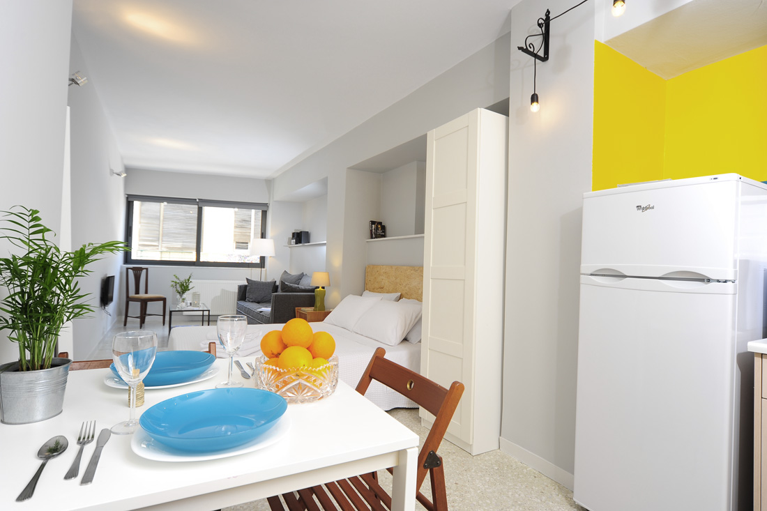 Hello Yellow! #07 | Psyrri Central Apartments in ΕΜΠΟΡΙΚΟ ΤΡΙΓΩΝΟ-ΠΛΑΚΑ, Athens