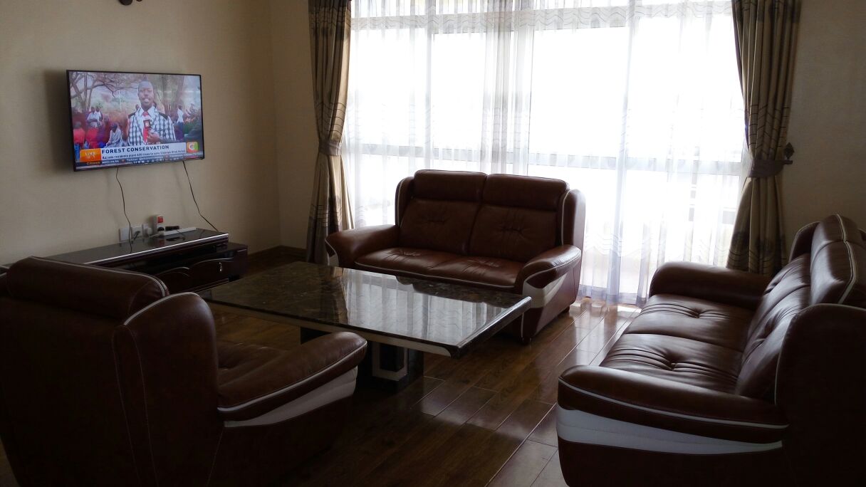 Secure Modern 3 bedroom (All ensuite) with parking in Kilimani, Nairobi