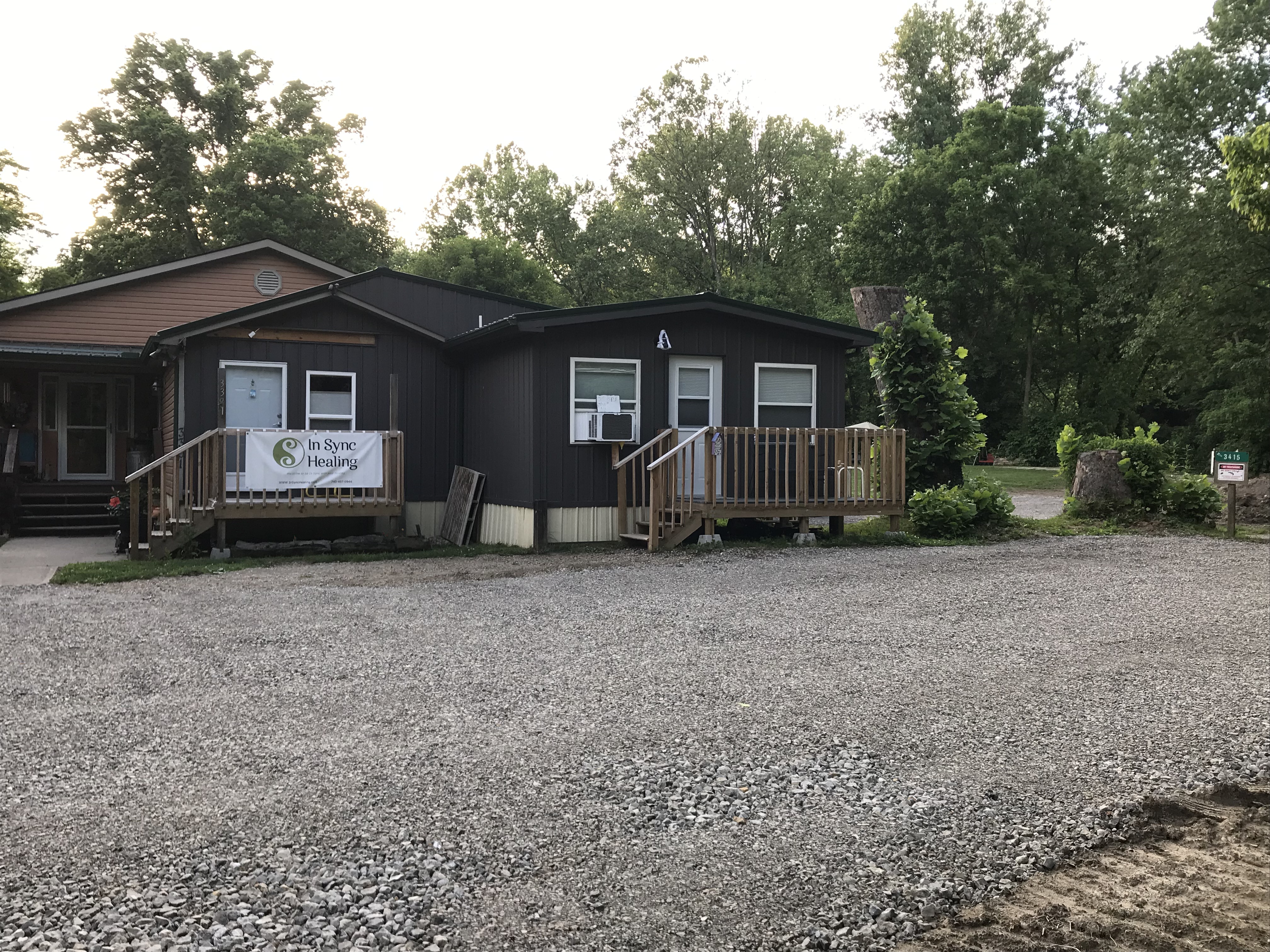 Creekside at Joyful Acres. 1bd & queen  p.out sofa