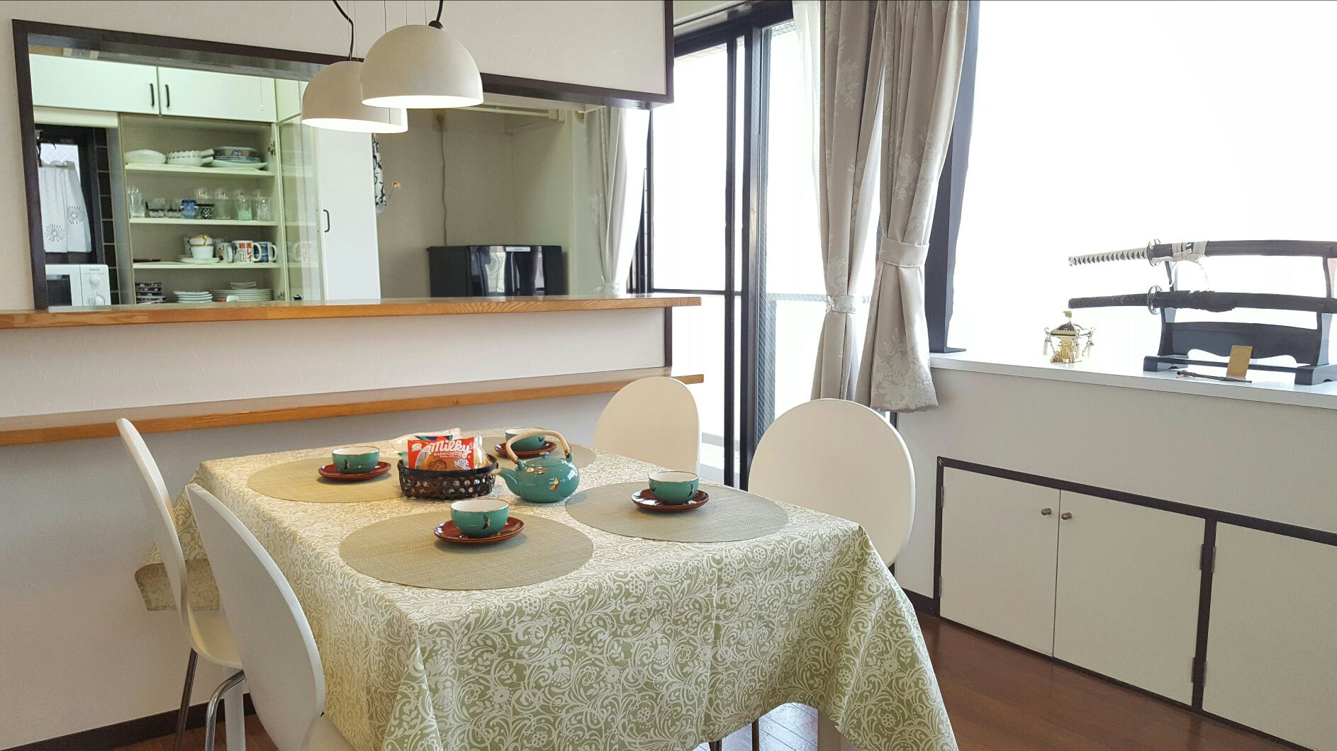 Ten minutes from Shinjuku. 3-bedroom house.