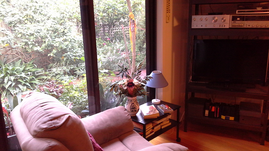 Garden Bungalow on Melbourne edge.
