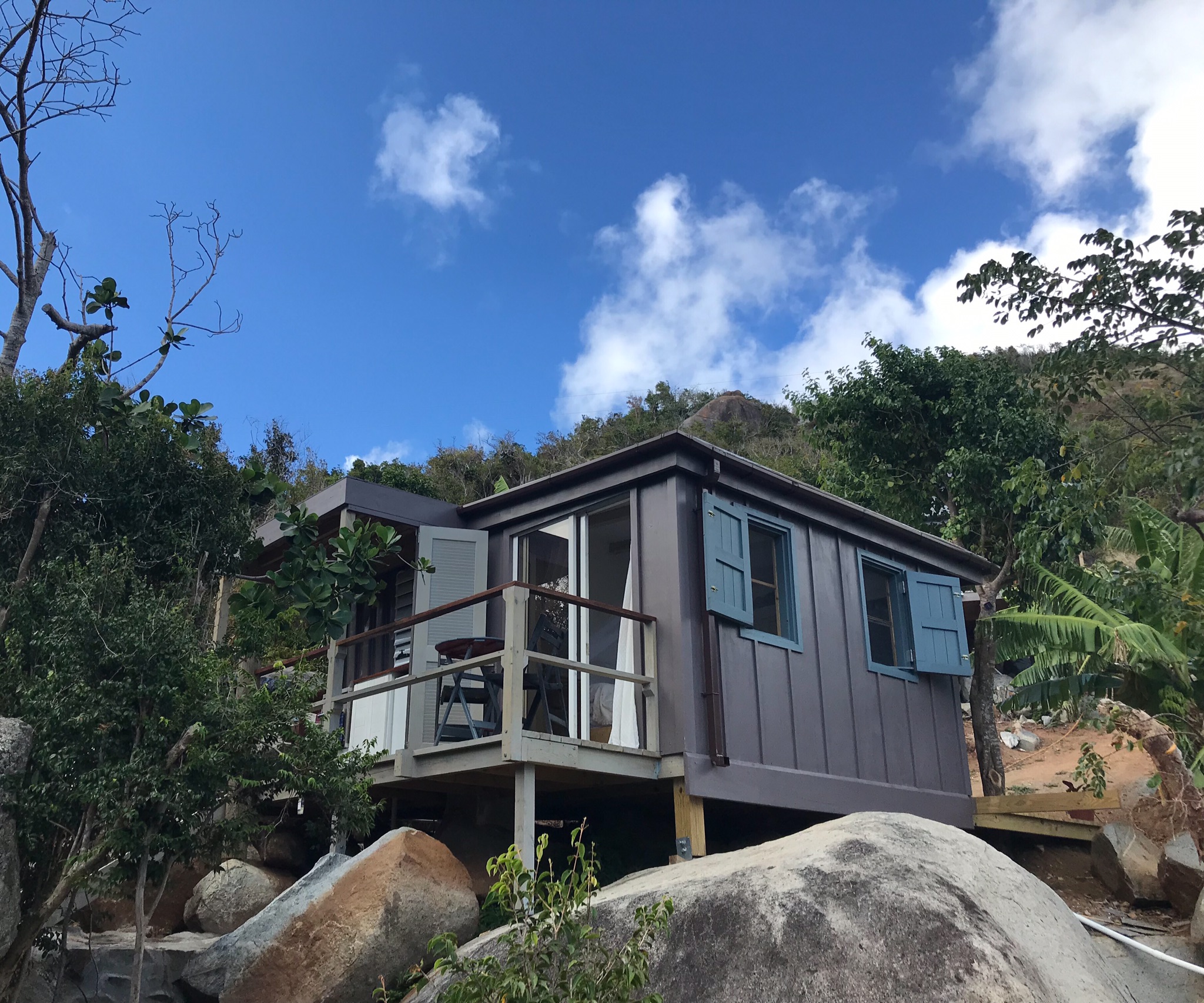 Tiny Cozy Shack 8 minutes from Beef Island airport