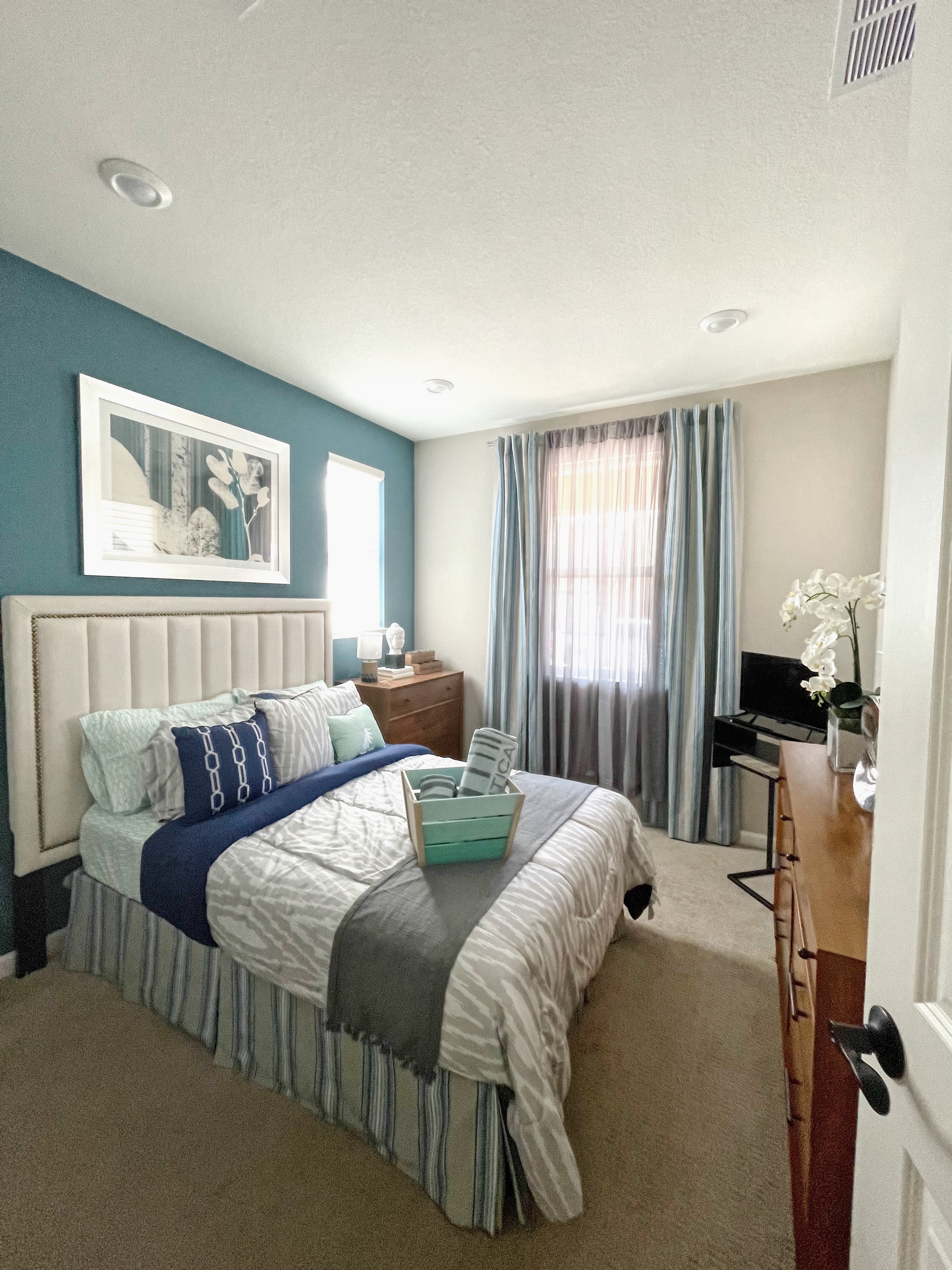 NEW- Cozy Private Room Private Entrance + Bathroom