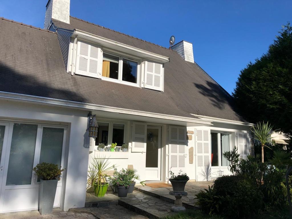 Quiet, bright house on the Cornwall Golf course