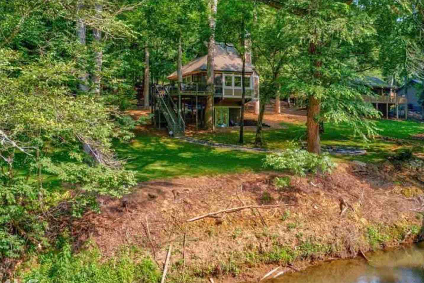 Chestatee Treehouse Cabins for Rent in Dahlonega, United States