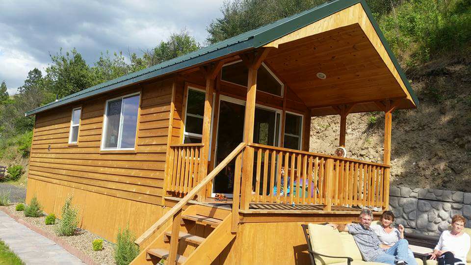 Clearwater (Hana Pa'a) Cabin Cabins for Rent in Juliaetta, Idaho