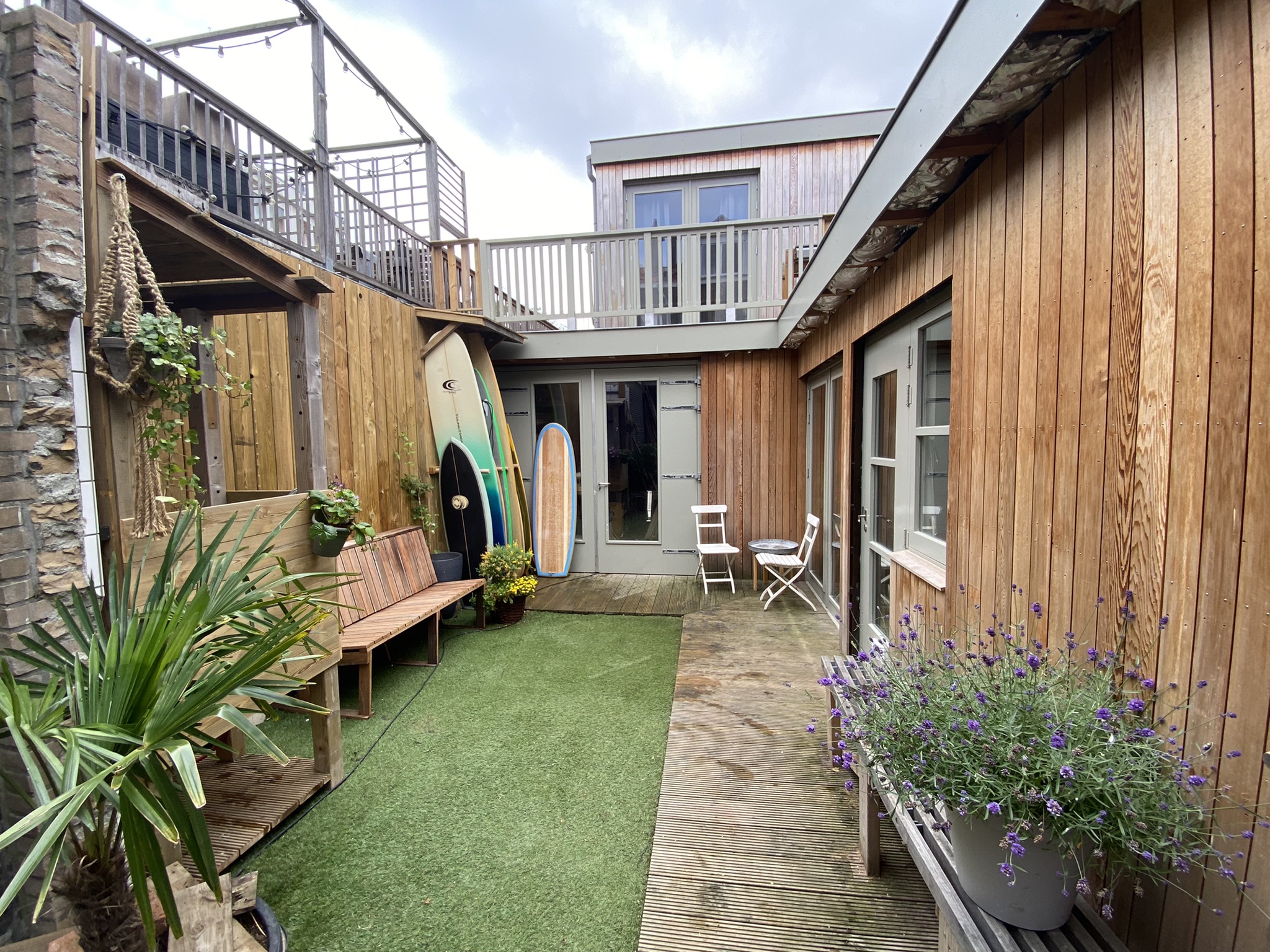 Surf /Beach Mansion with 2 Cats — The Hague stay