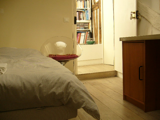Quiet Room with Your Private Open Bathtub & WC