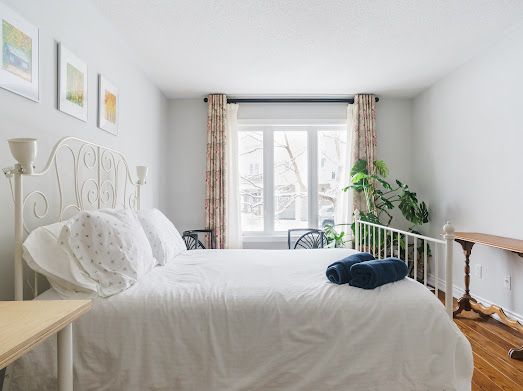 One Bedroom and private bath by the lake in Mimico (includes Humber Bay Shores), Toronto