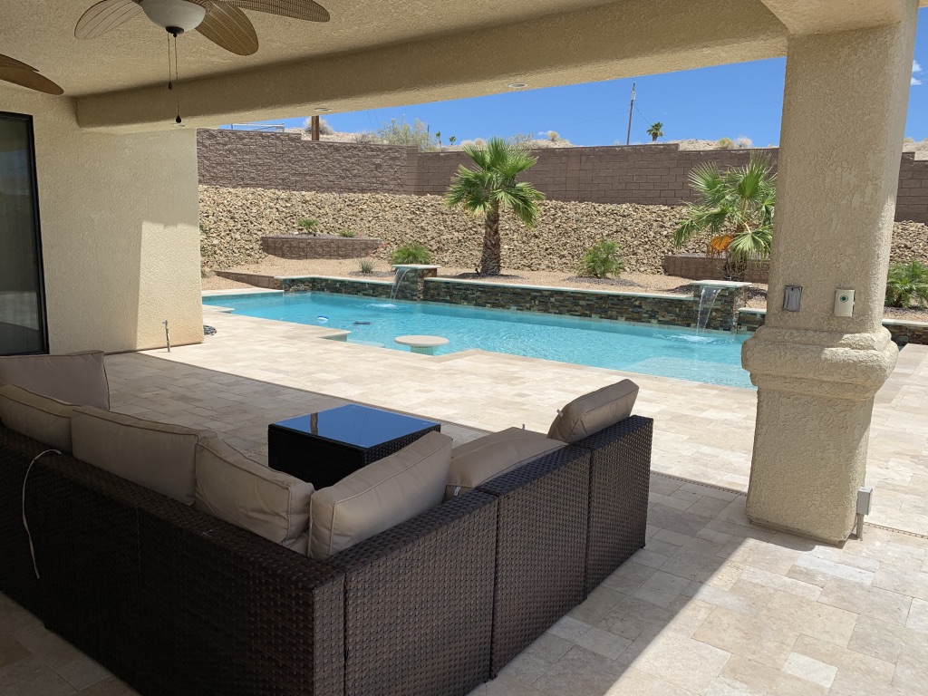 3 Bed 2 Bath with pool & PET FRIENDLY