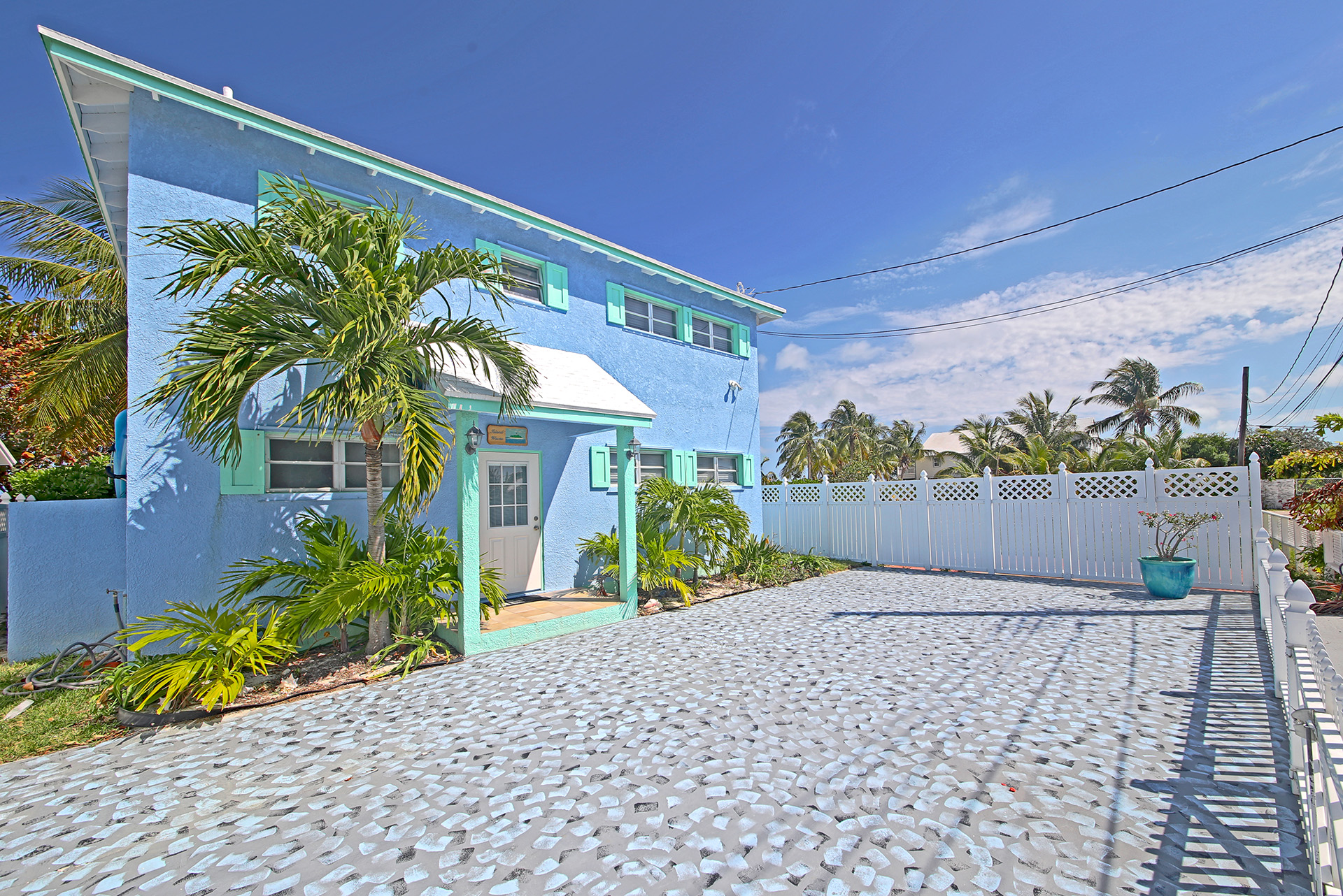 Superb  Cottage -on  private beach