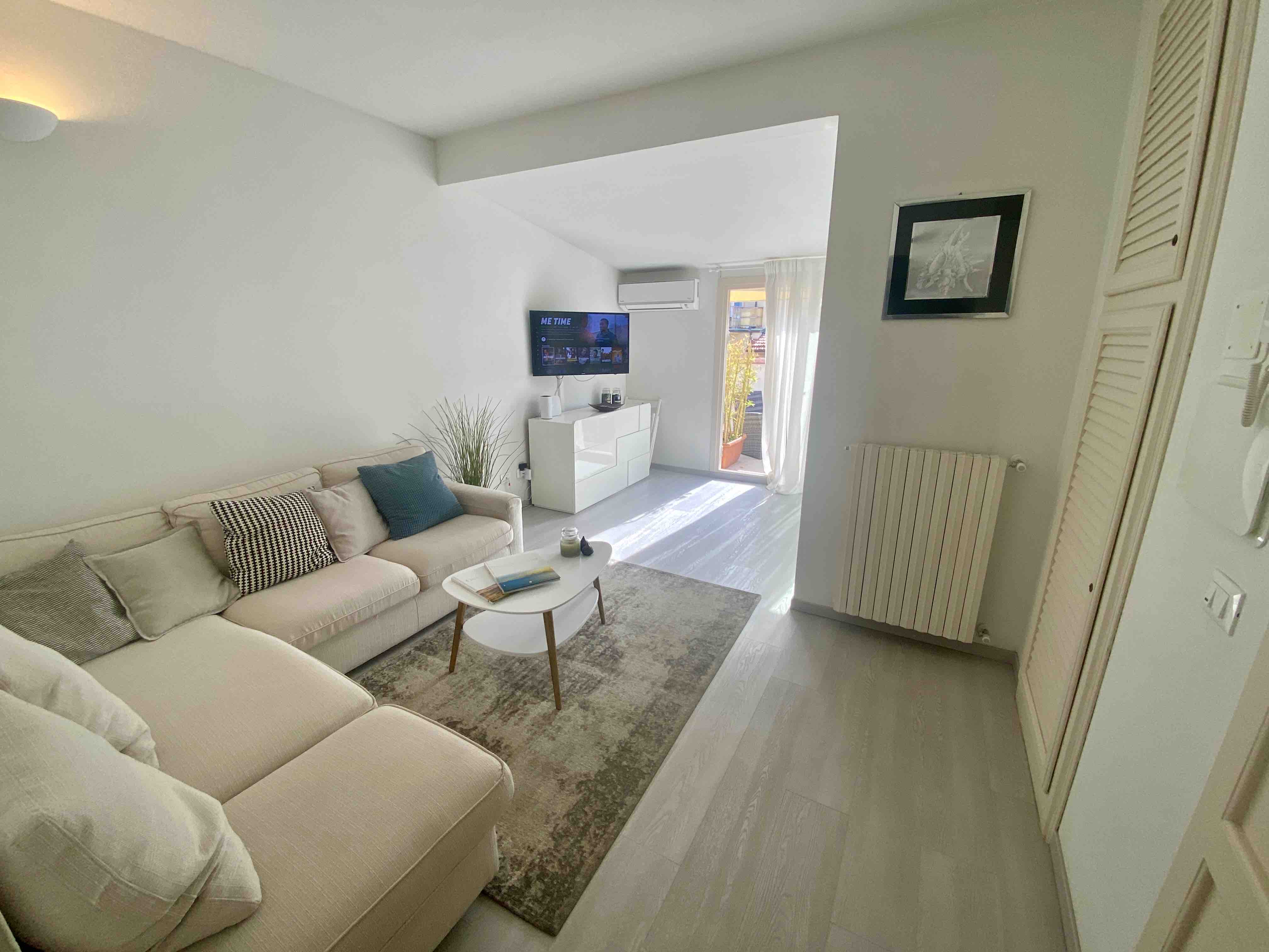 FrontBeach Attic- apartment with sea view