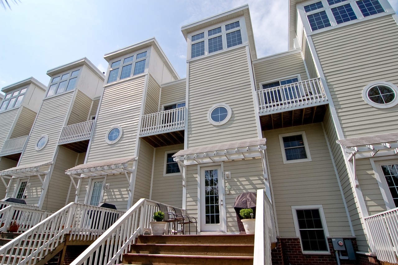 Dunescape Beach Retreat, Downtown New Buffalo Townhouses for Rent in