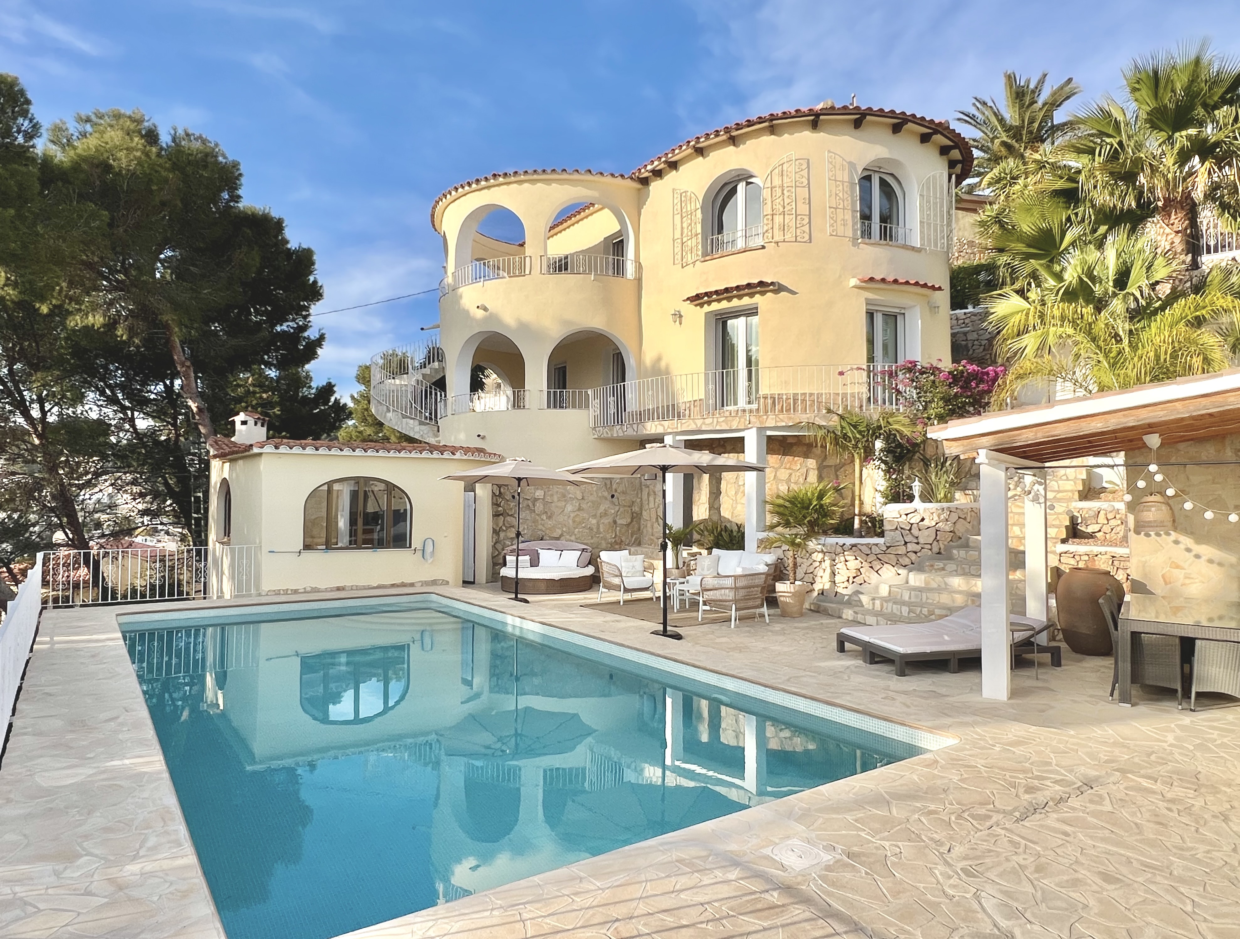 Dream villa with spectacular sea views