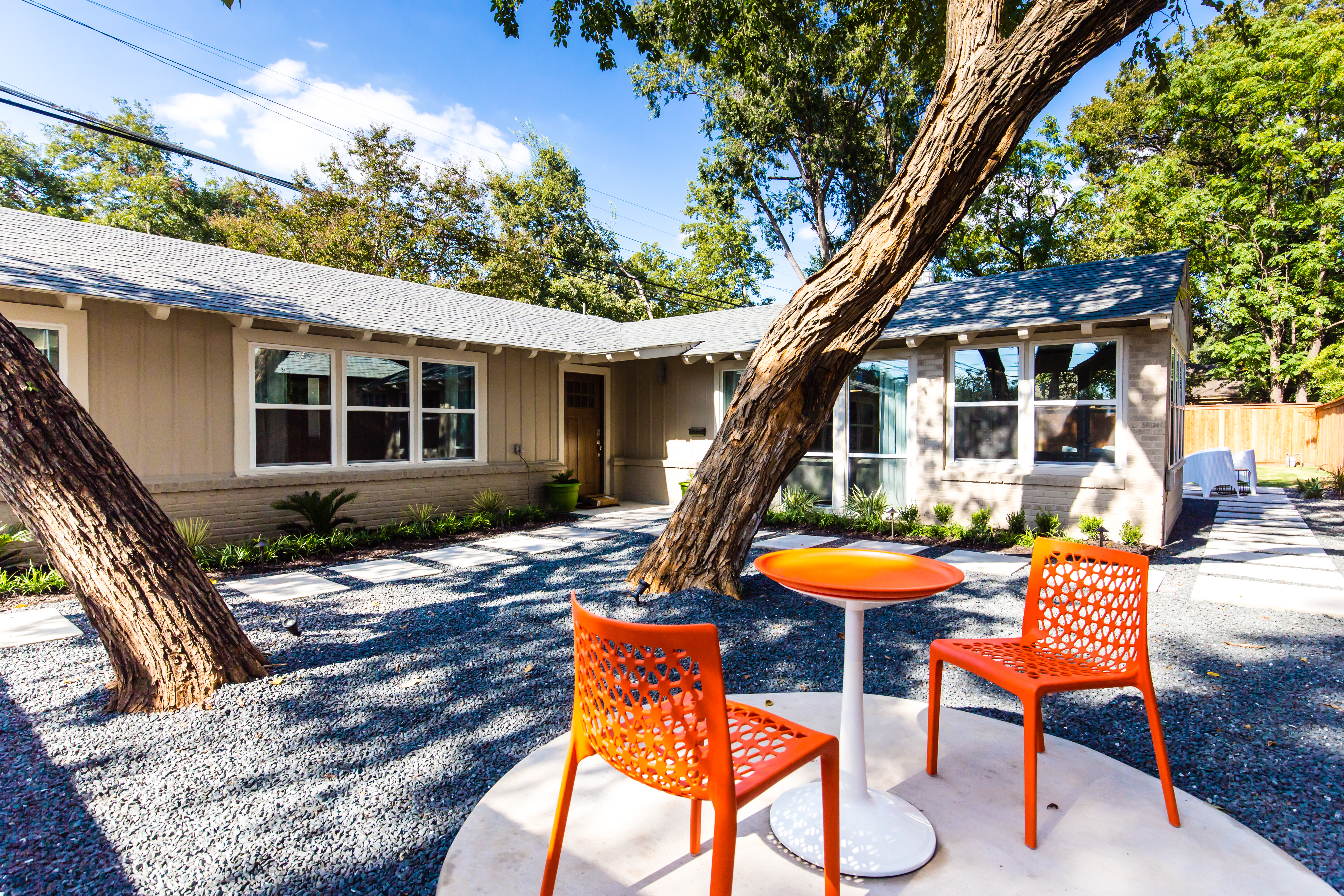 Mid-Century Modern Oasis in the Heart of Dallas! in District 2, Dallas