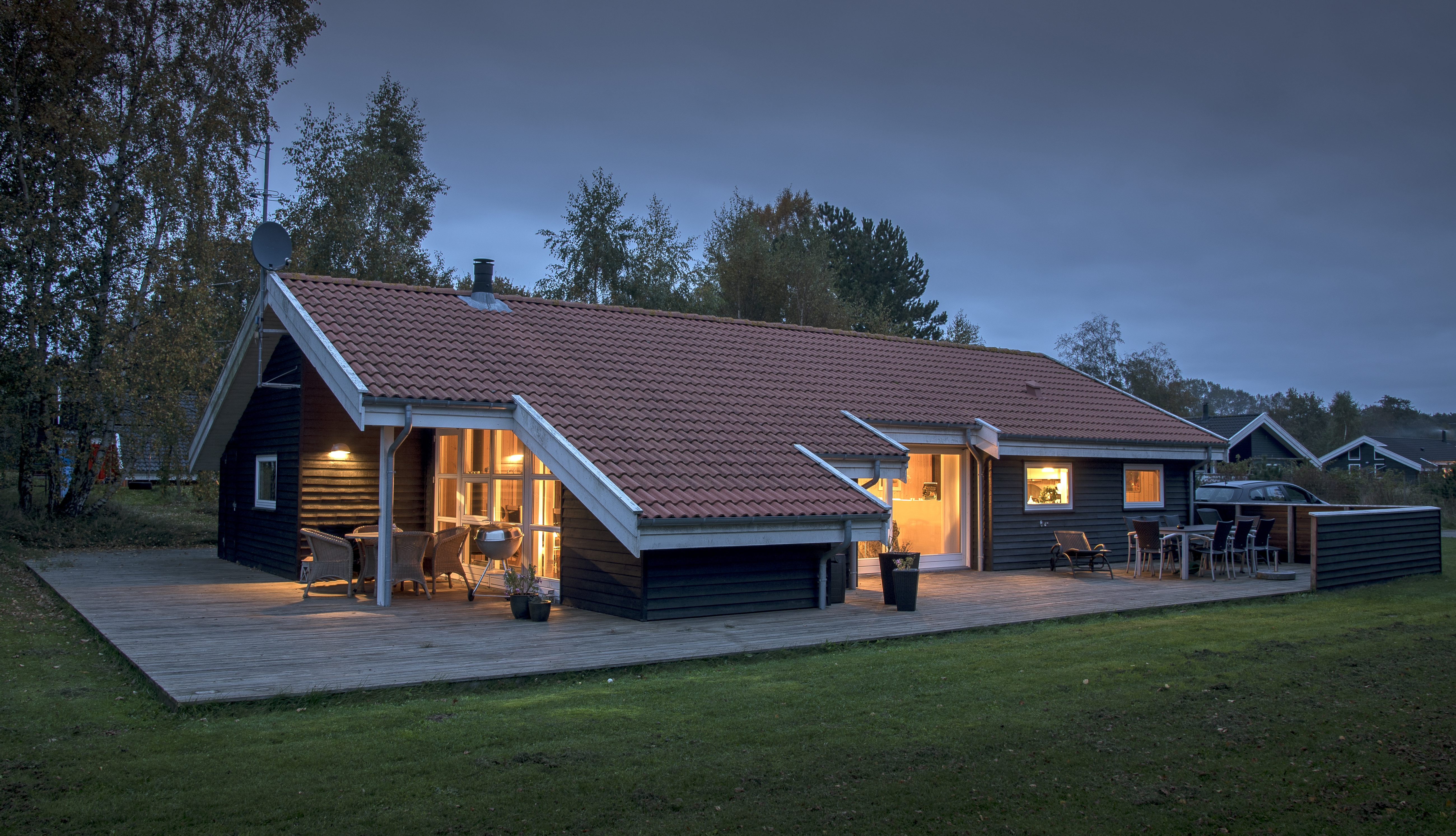 Luxury cottage west lake field Wifi 100/100