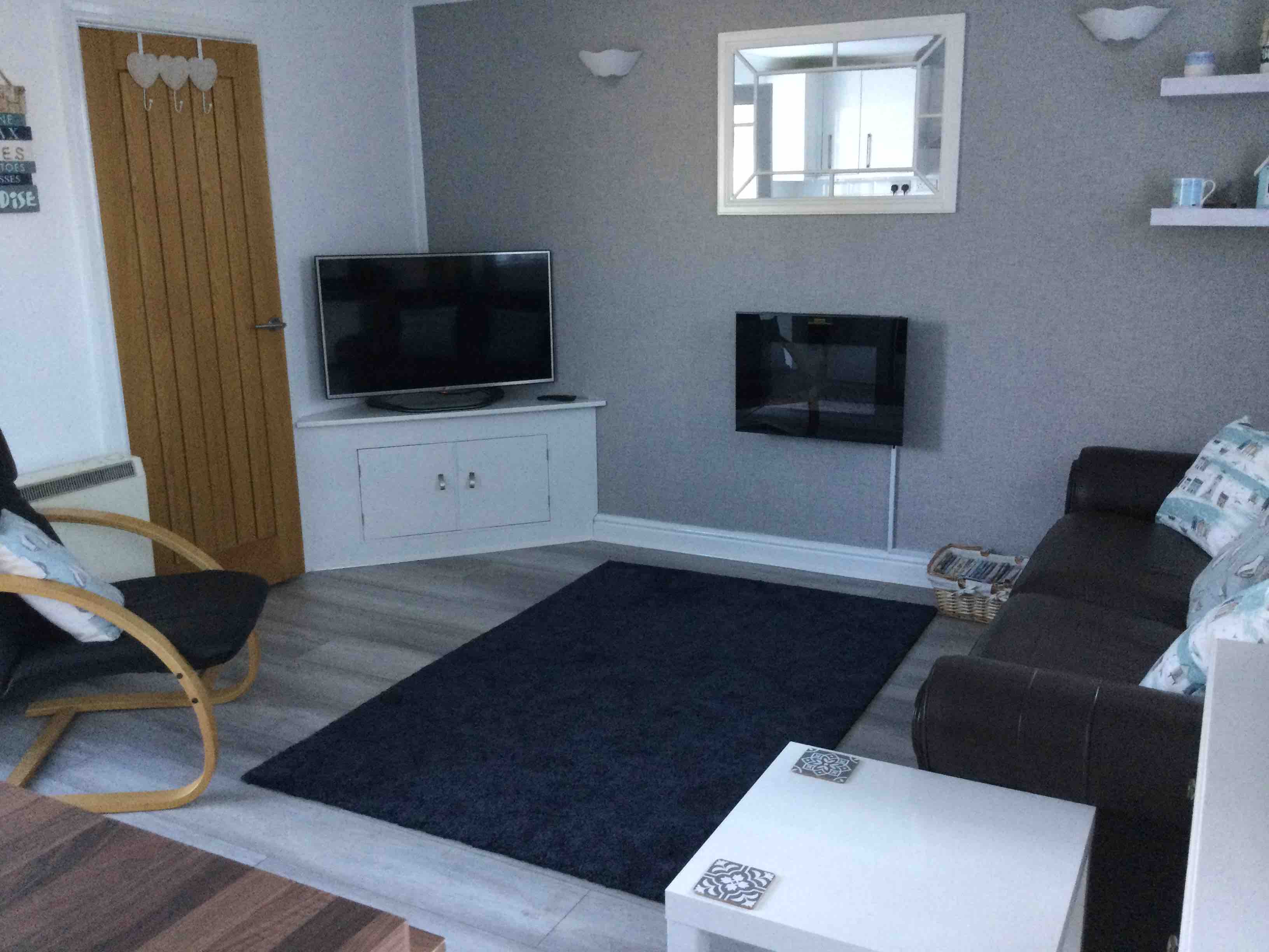 Courtyard Annexe self contained near town centre